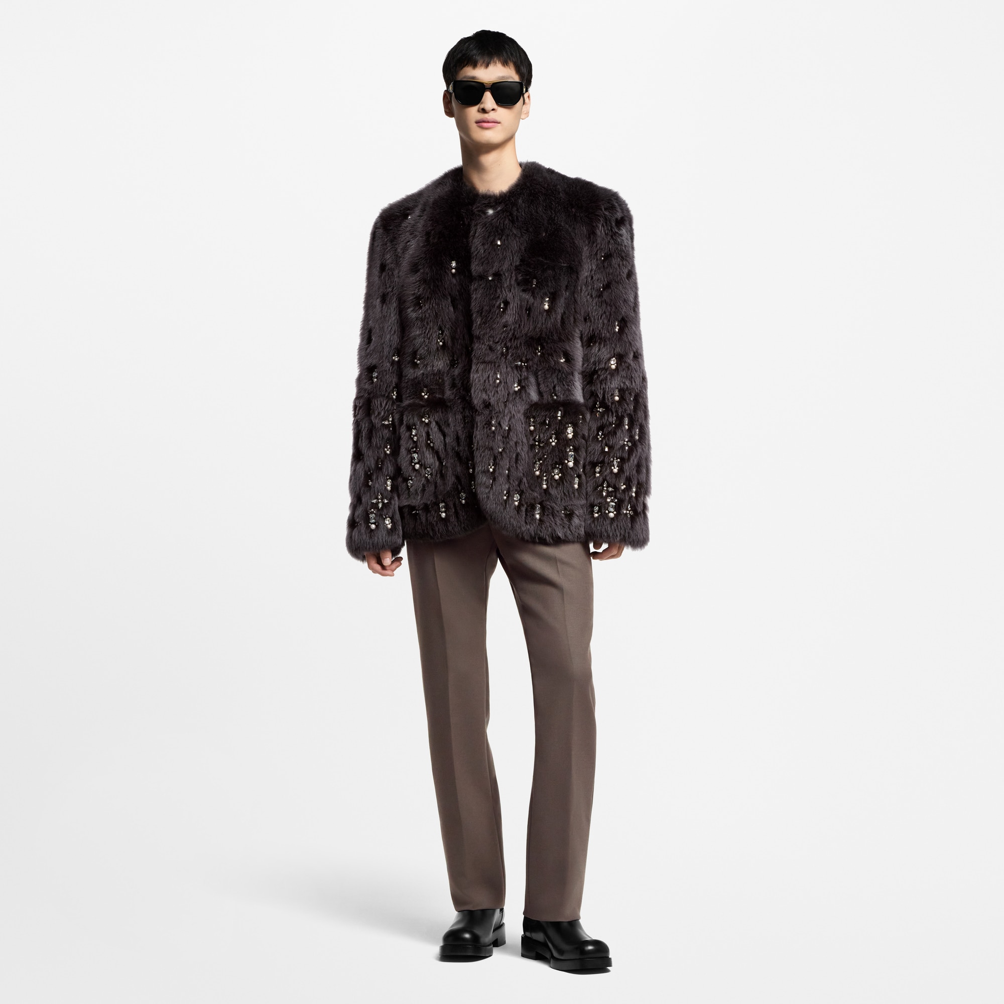  의류 블레이저 & 재킷 메이드 투 오더 엠벨리시드 시어링 칼라리스 재킷 | 루이비통 공식 온라인 스토어® (크게 보기)