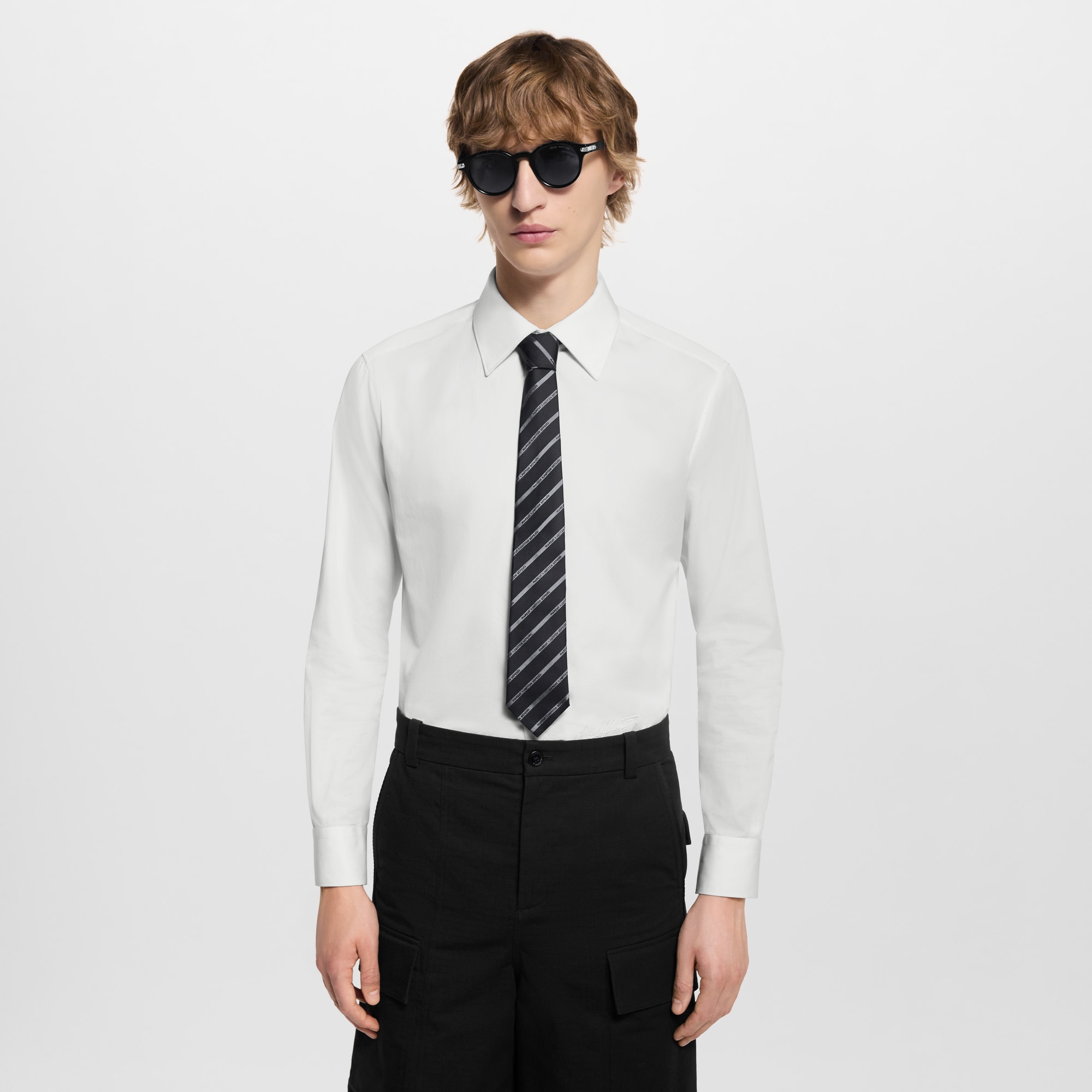 S00 액세서리 타이 & 포켓 스퀘어 Marque L.Vuitton Deposée 스트라이프 (Marque L.Vuitton Deposée Stripes) 타이 | 루이비통 공식 온라인 스토어® (크게 보기)