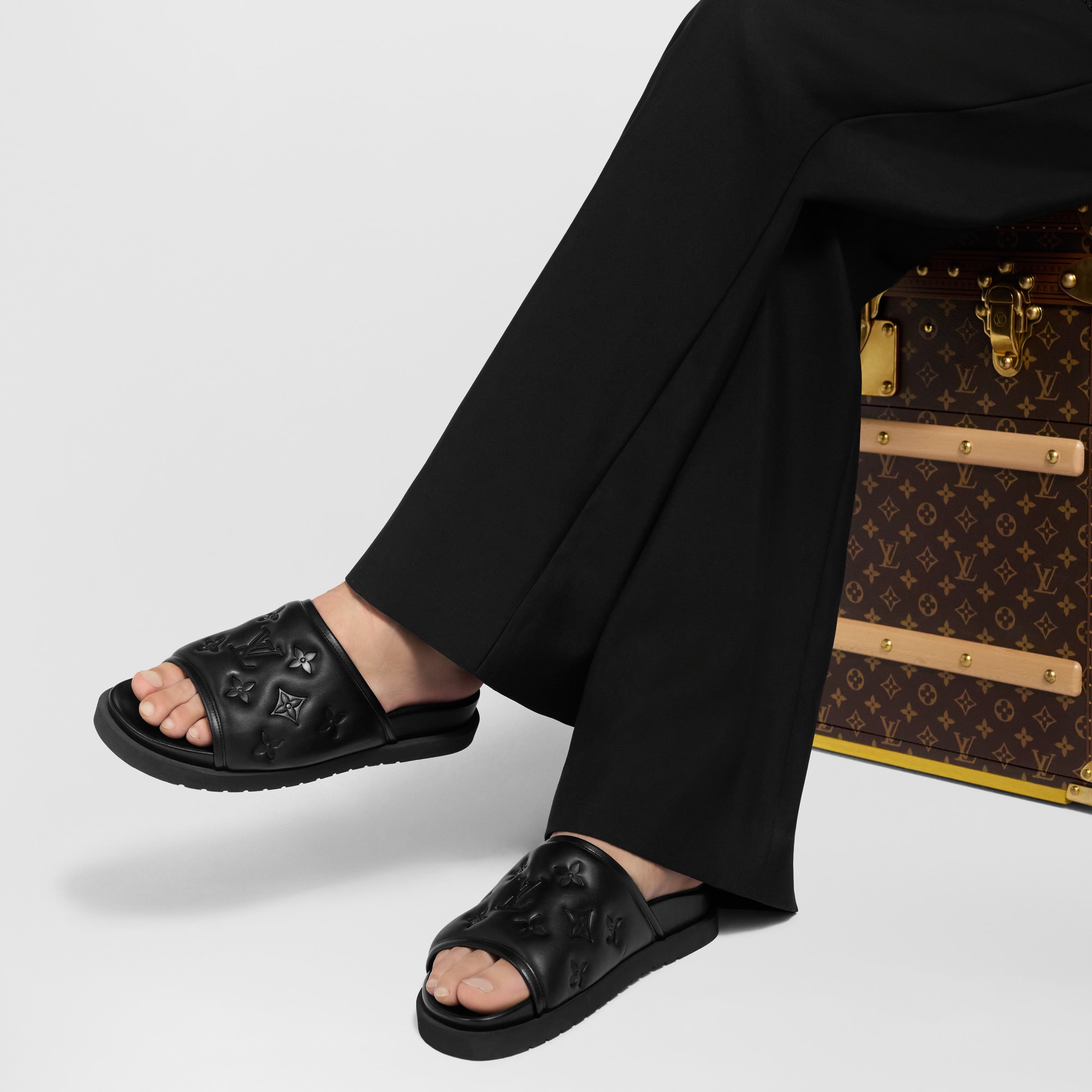  슈즈 샌들 마이애미 뮬 | 루이비통 공식 온라인 스토어® (크게 보기)