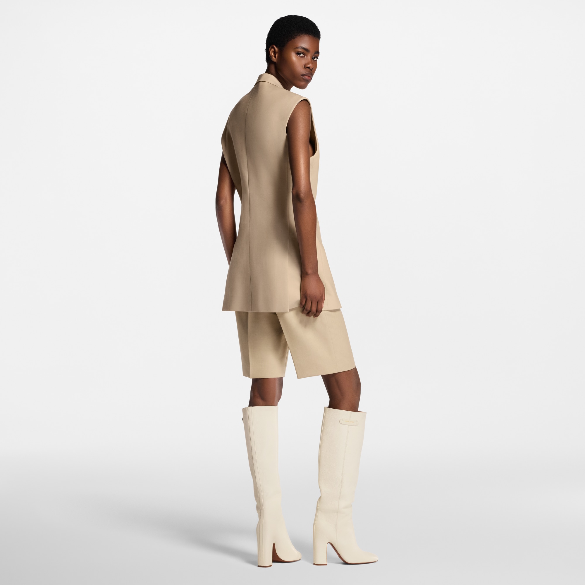  의류 코트 & 재킷 모노그램 액센트 슬리브리스 블레이저 | 루이비통 공식 온라인 스토어® (크게 보기)