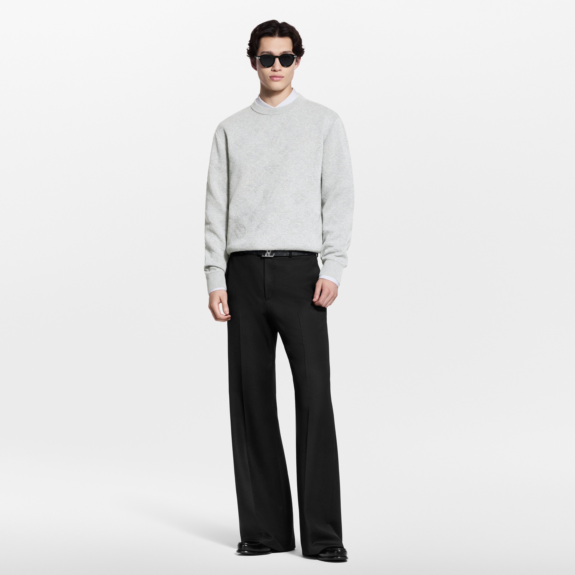  의류 의류 전체 보기 모노그램을 양각 처리한 풀오버 | 루이비통 공식 온라인 스토어® (크게 보기)