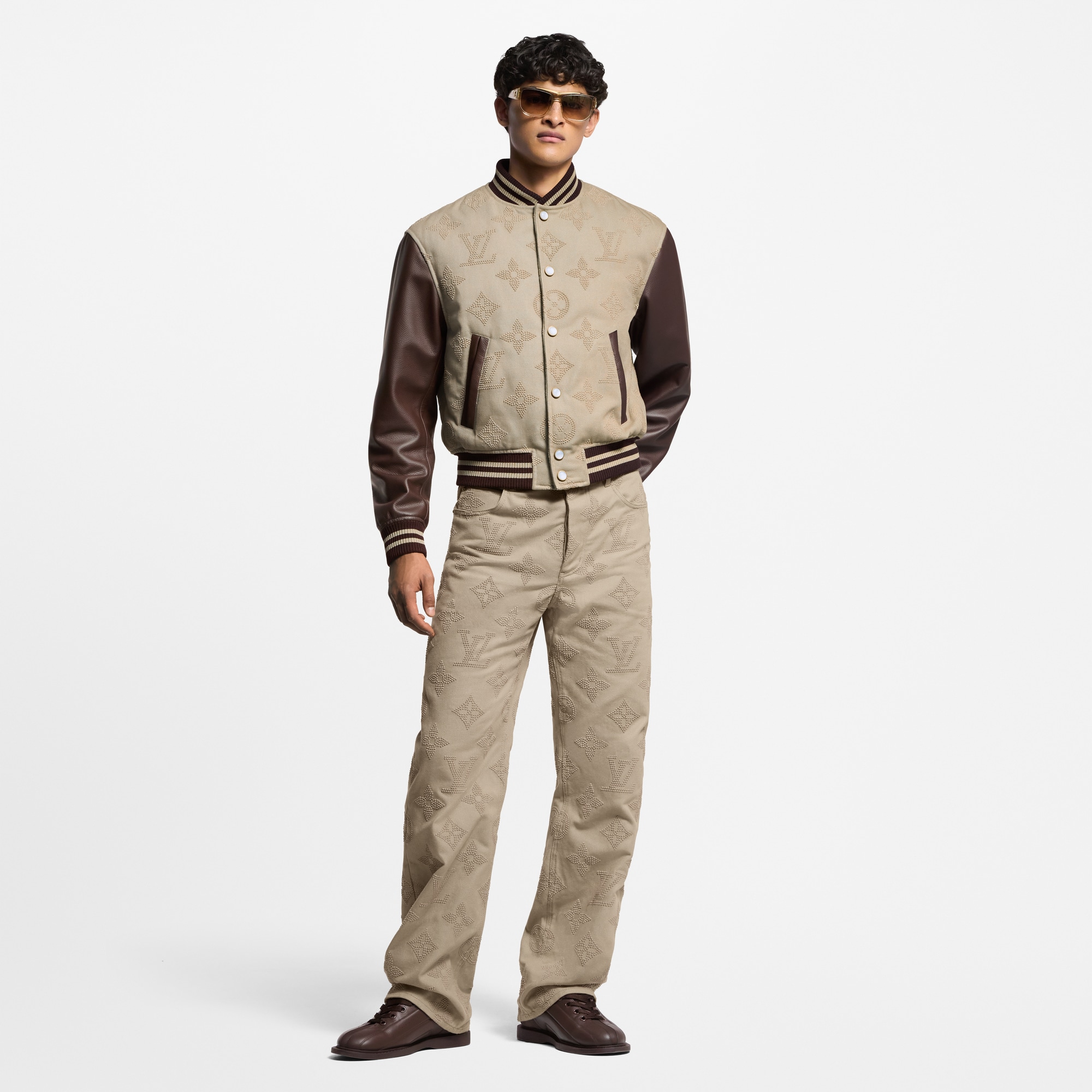  의류 아우터 & 코트 모노그램 엠브로이더드 바시티 블루종 | 루이비통 공식 온라인 스토어® (크게 보기)