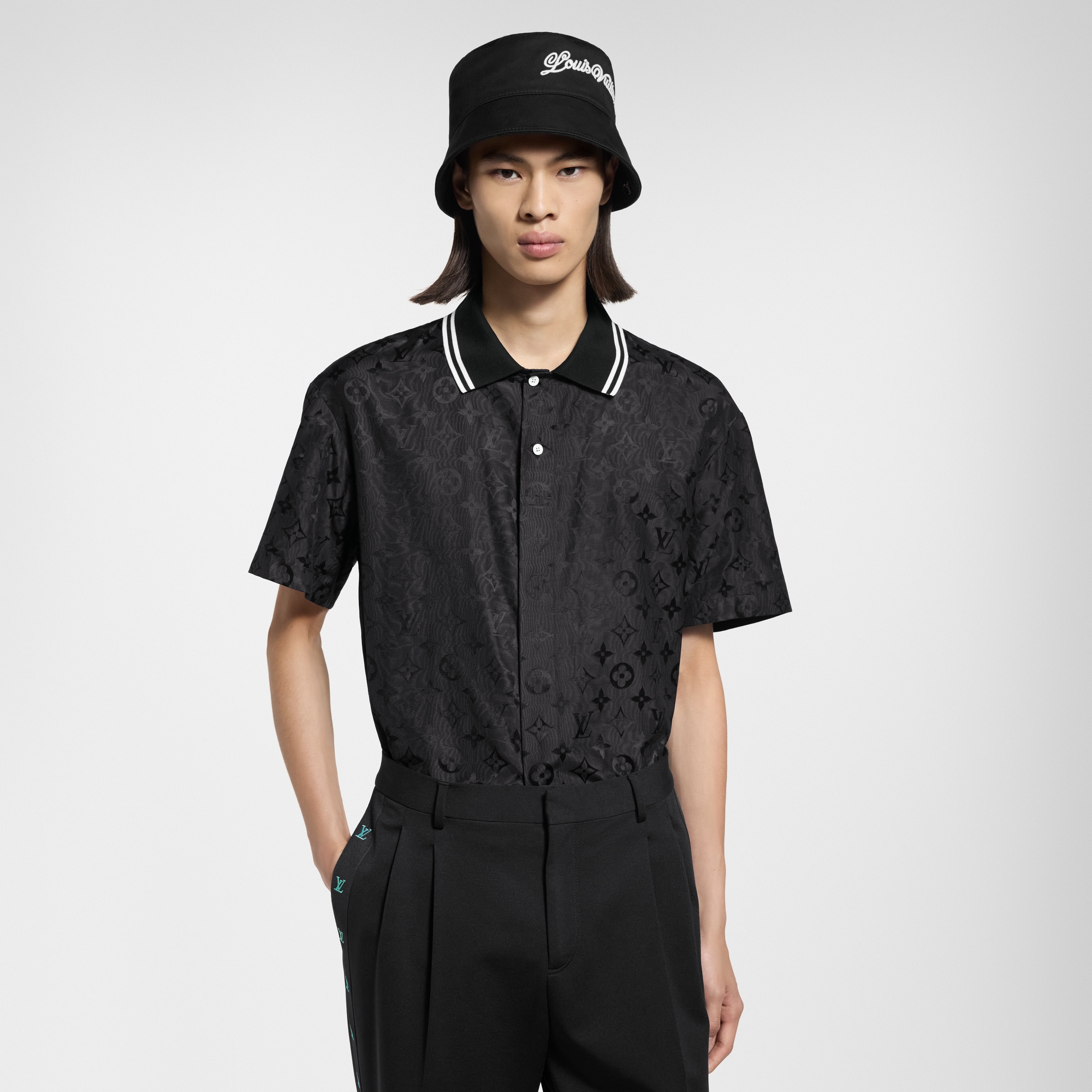  의류 셔츠 모노그램 무아레 자카드 쇼트 슬리브드 실크 셔츠 | 루이비통 공식 온라인 스토어® (크게 보기)