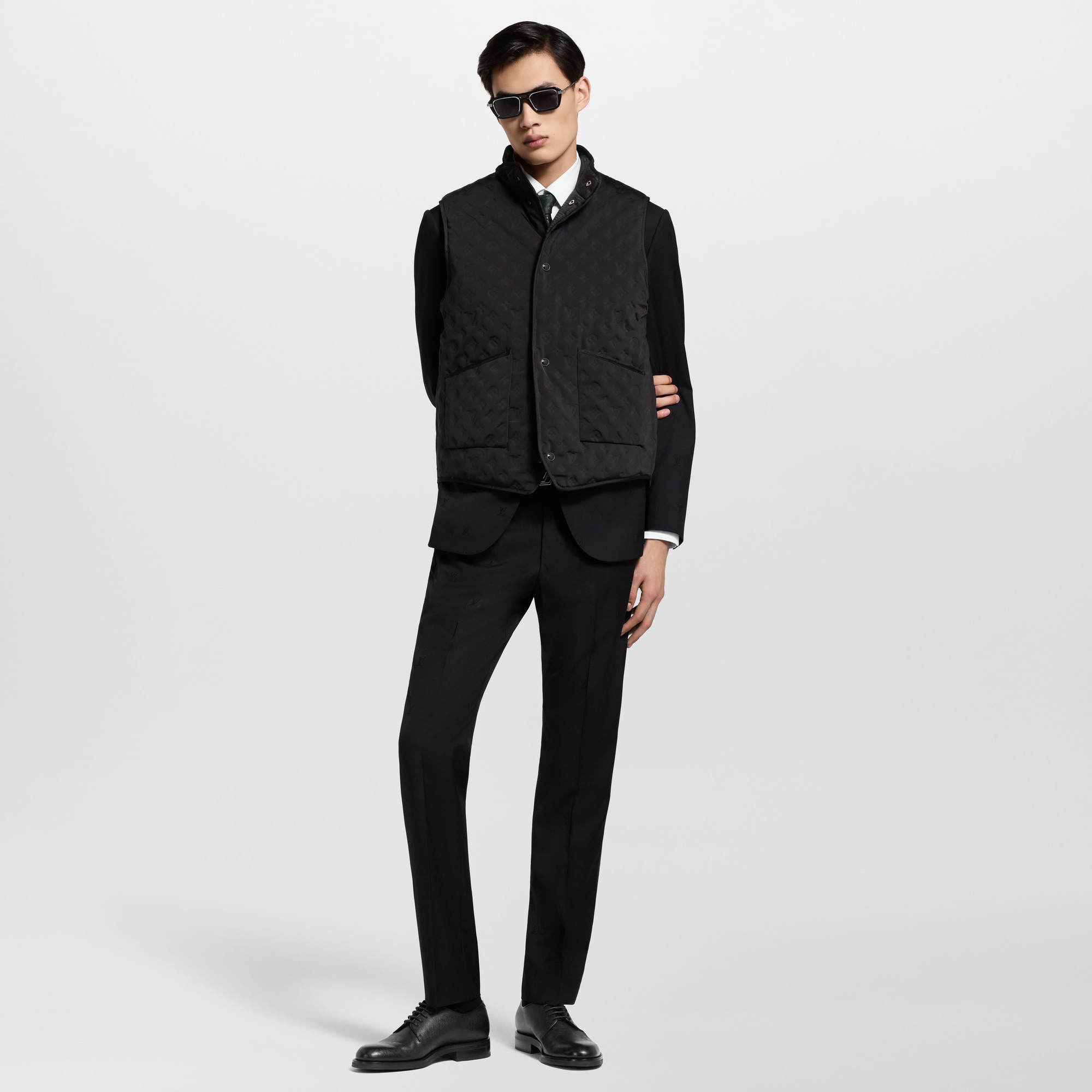  의류 의류 전체 보기 모노그램 리버서블 패디드 질레 | 루이비통 공식 온라인 스토어® (크게 보기)