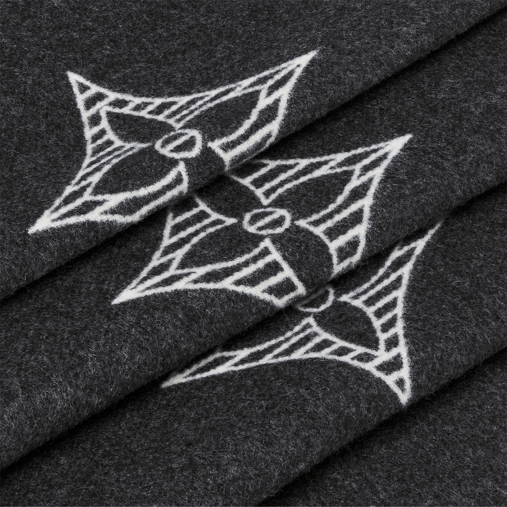 S00 액세서리 홈 텍스타일 모노그램 섀도우 블랭킷 | 루이비통 공식 온라인 스토어® (크게 보기)