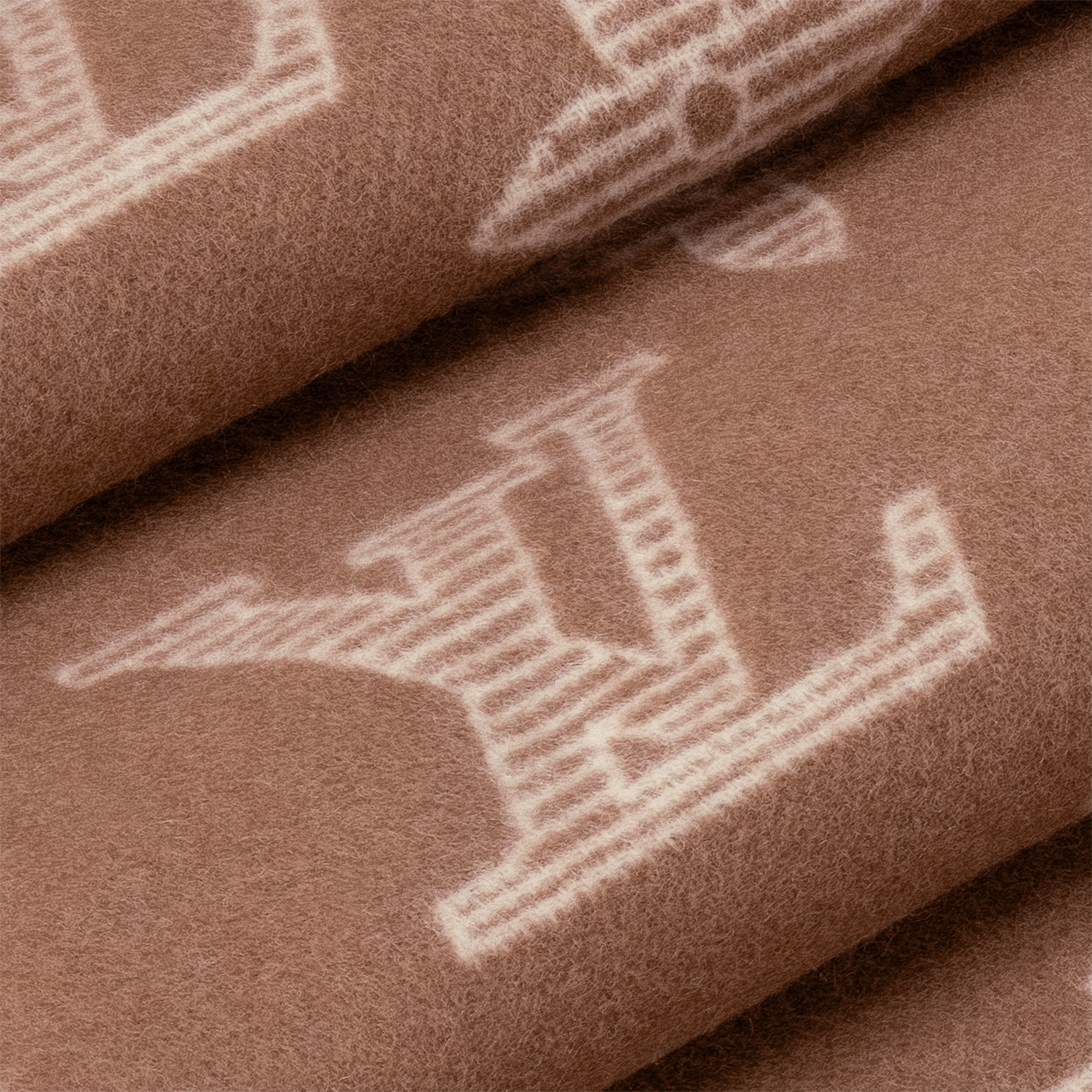 S00 액세서리 스카프 모노그램 섀도우 (Monogram Shadow) 스카프 | 루이비통 공식 온라인 스토어® (크게 보기)