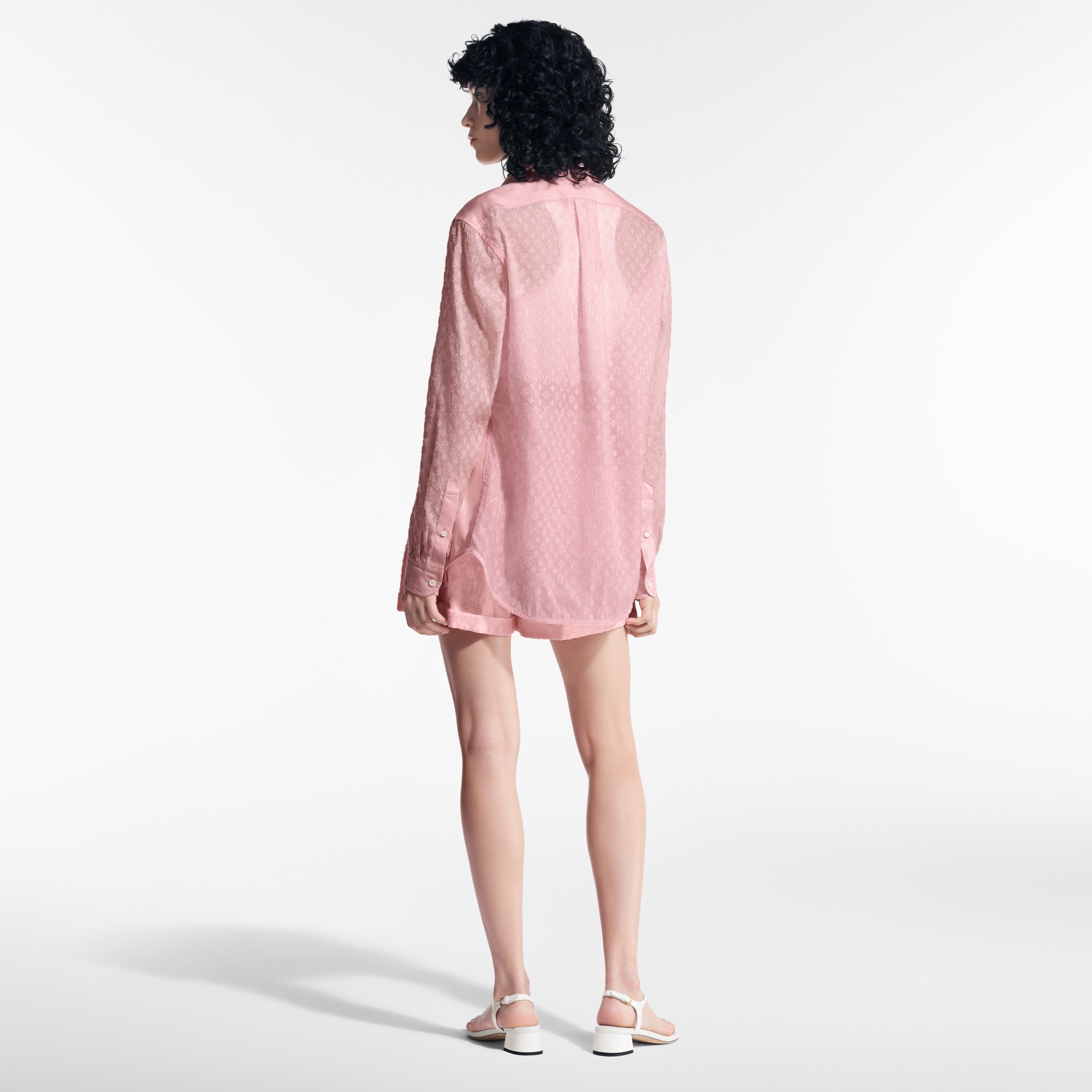  의류 티셔츠 & 블라우스 모노그램 슬리브 셔츠 | 루이비통 공식 온라인 스토어® (크게 보기)