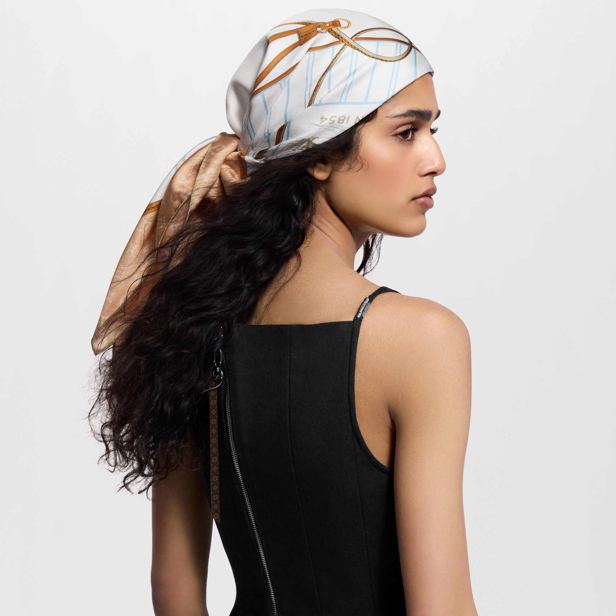 S00 액세서리 실크 스퀘어 & 방도 마이 네버풀 스퀘어 90 | 루이비통 공식 온라인 스토어® (크게 보기)