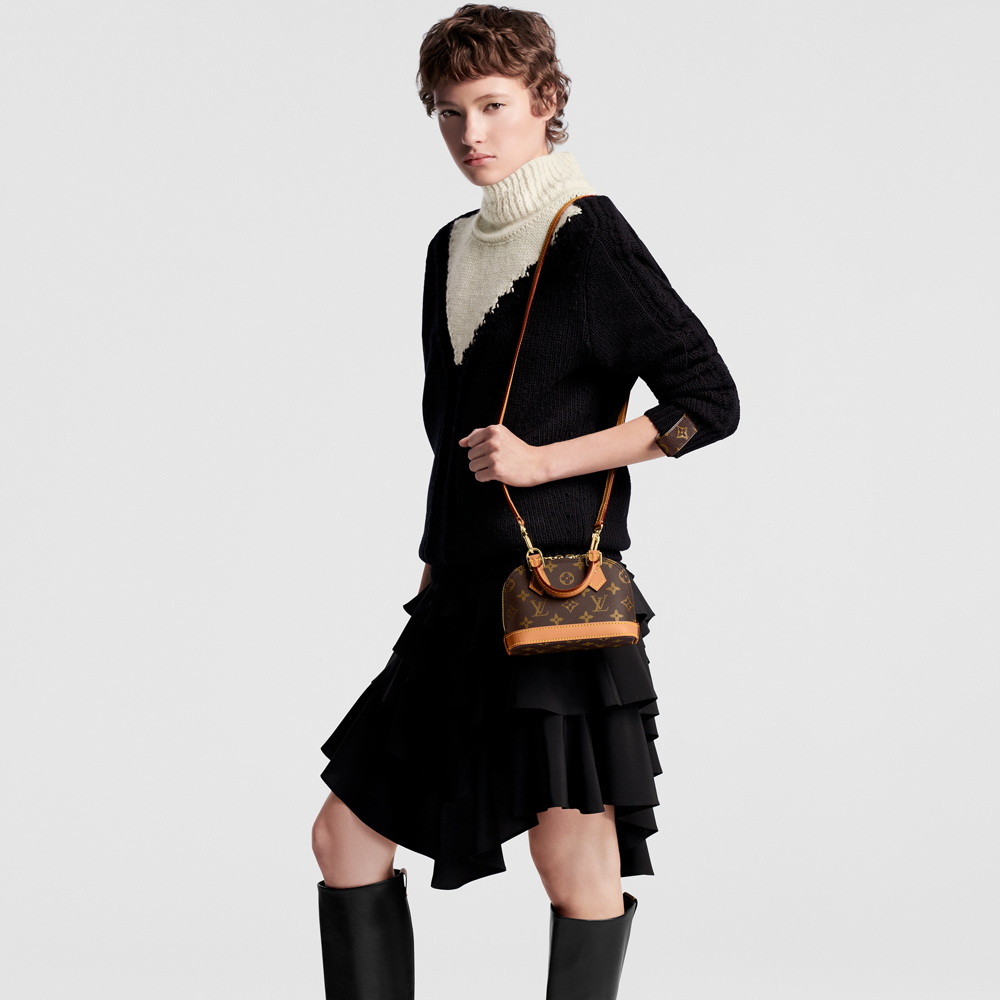 모노그램 여성 지갑 & 미니백 미니백 나노 알마 | 루이비통 공식 온라인 스토어® (크게 보기)