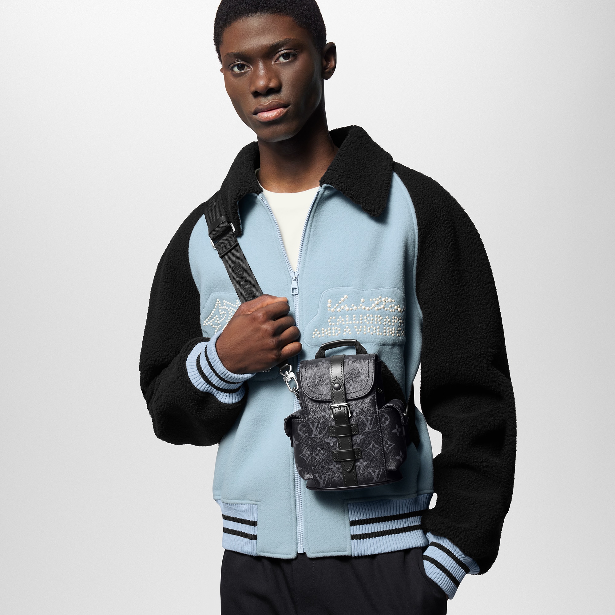 모노그램 이클립스 가방 All Collections 나노 크리스토퍼 | 루이비통 공식 온라인 스토어® (크게 보기)