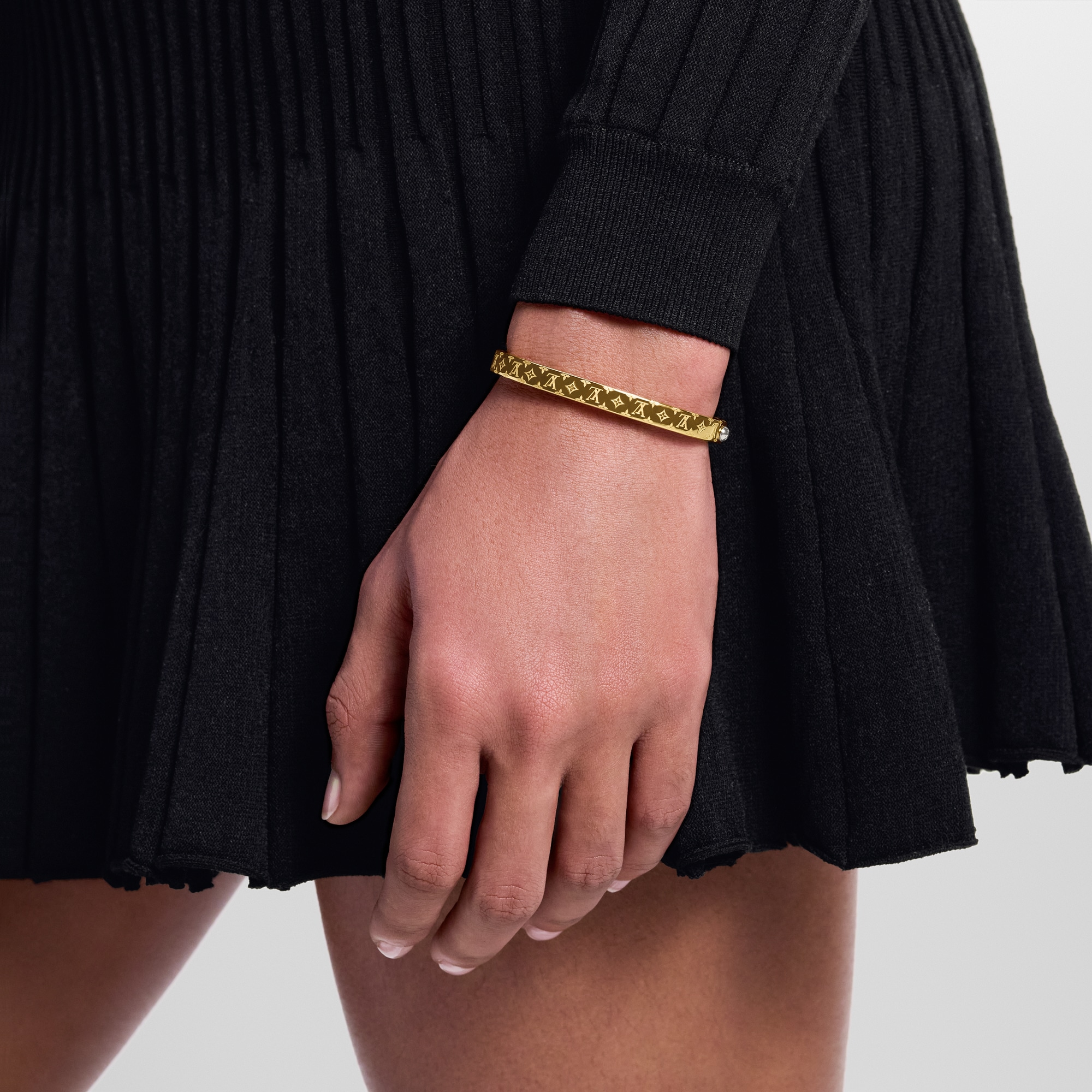 S00 패션 주얼리 패션 주얼리 전체보기 나노그램 팔찌 | 루이비통 공식 온라인 스토어® (크게 보기)