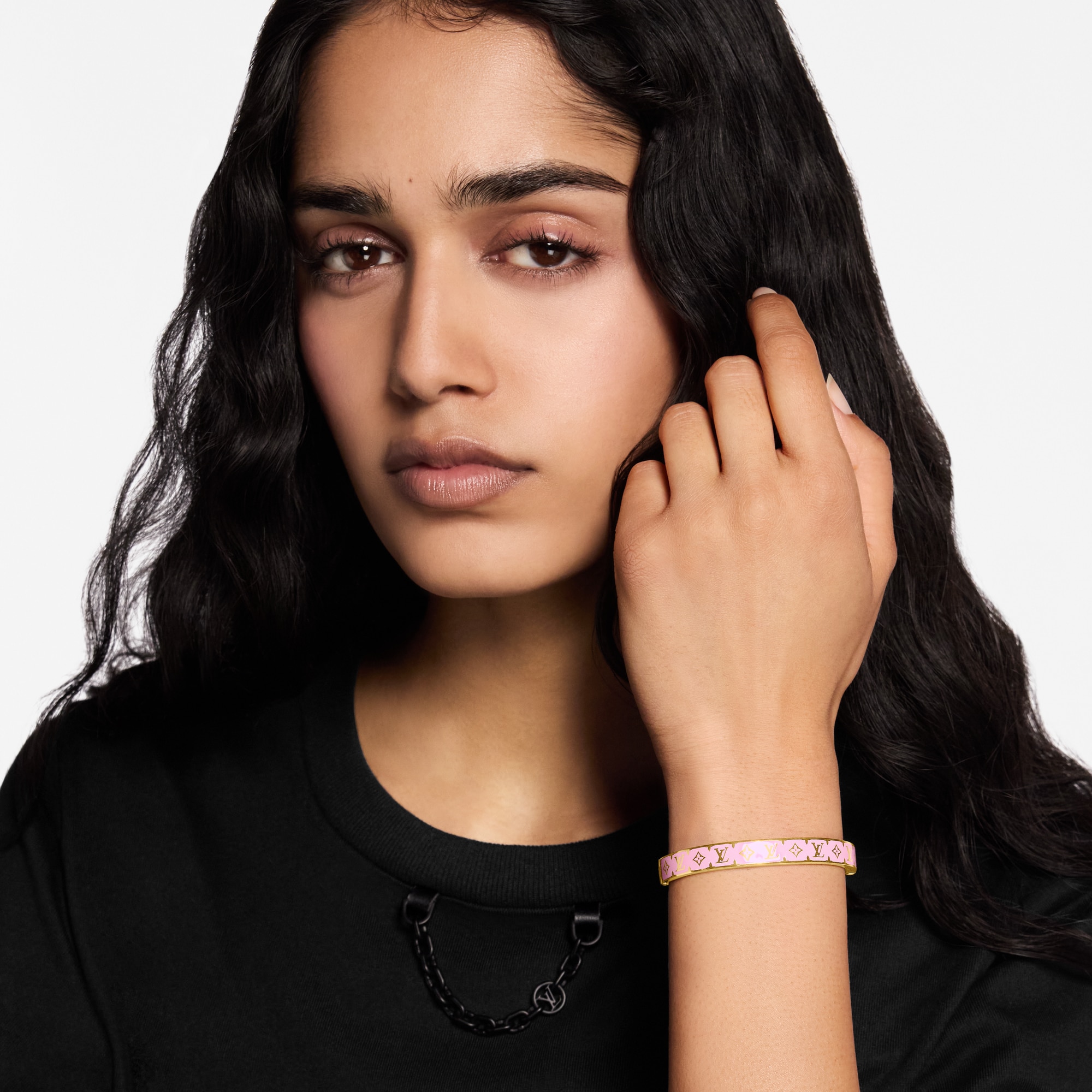 S00 패션 주얼리 팔찌 나노그램 에나멜 팔찌 | 루이비통 공식 온라인 스토어® (크게 보기)