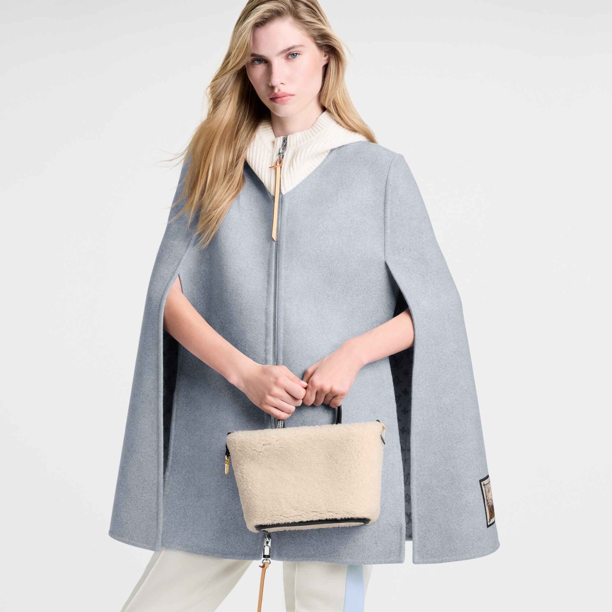 H33 여성 가방 LV 아이콘 네버풀 반둘리에 인사이드 아웃 BB (Neverfull Bandoulière Inside Out BB) | 루이비통 공식 온라인 스토어® (크게 보기)