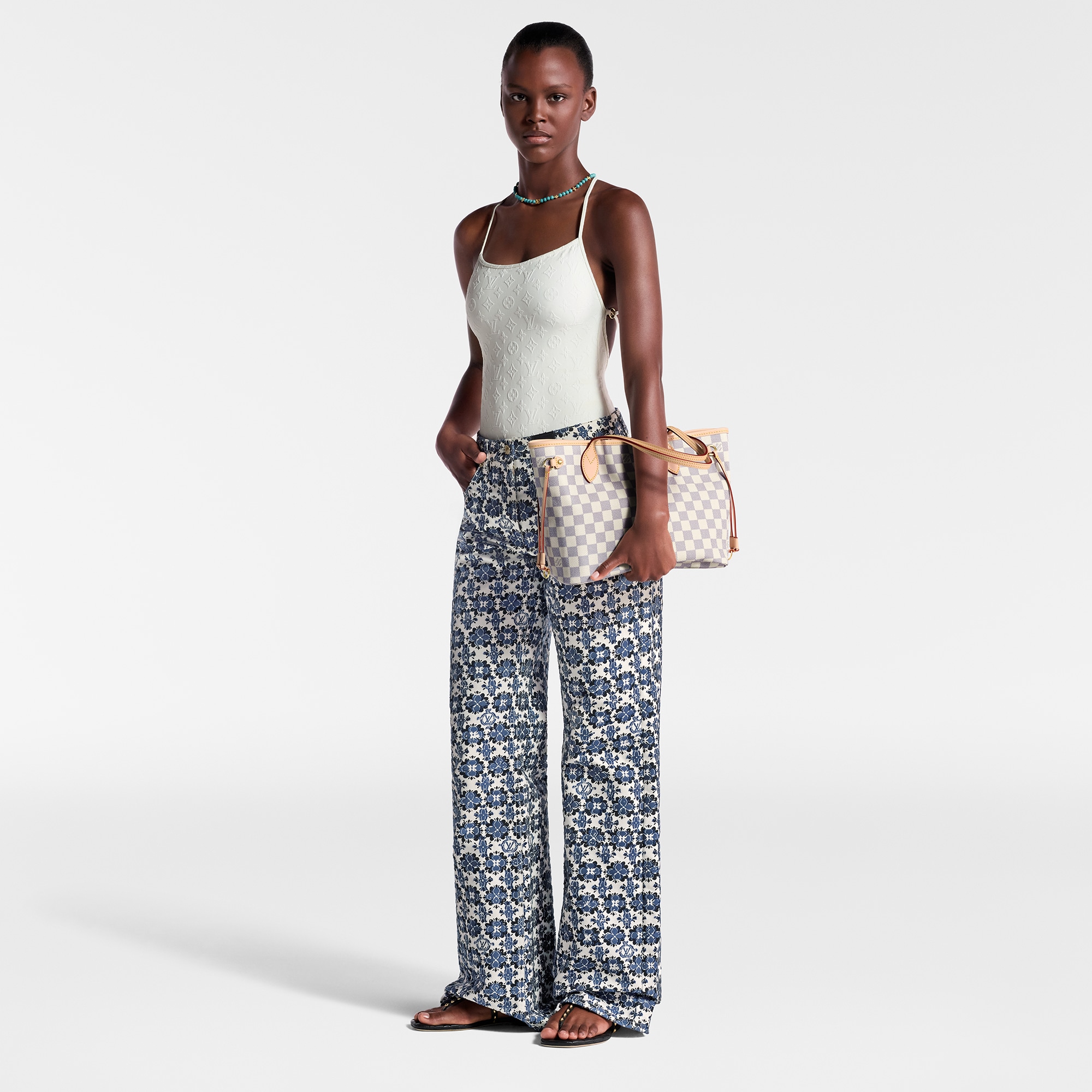 다미에 아주르 캔버스 핸드백 All Collections 네버풀 PM | 루이비통 공식 온라인 스토어® (크게 보기)