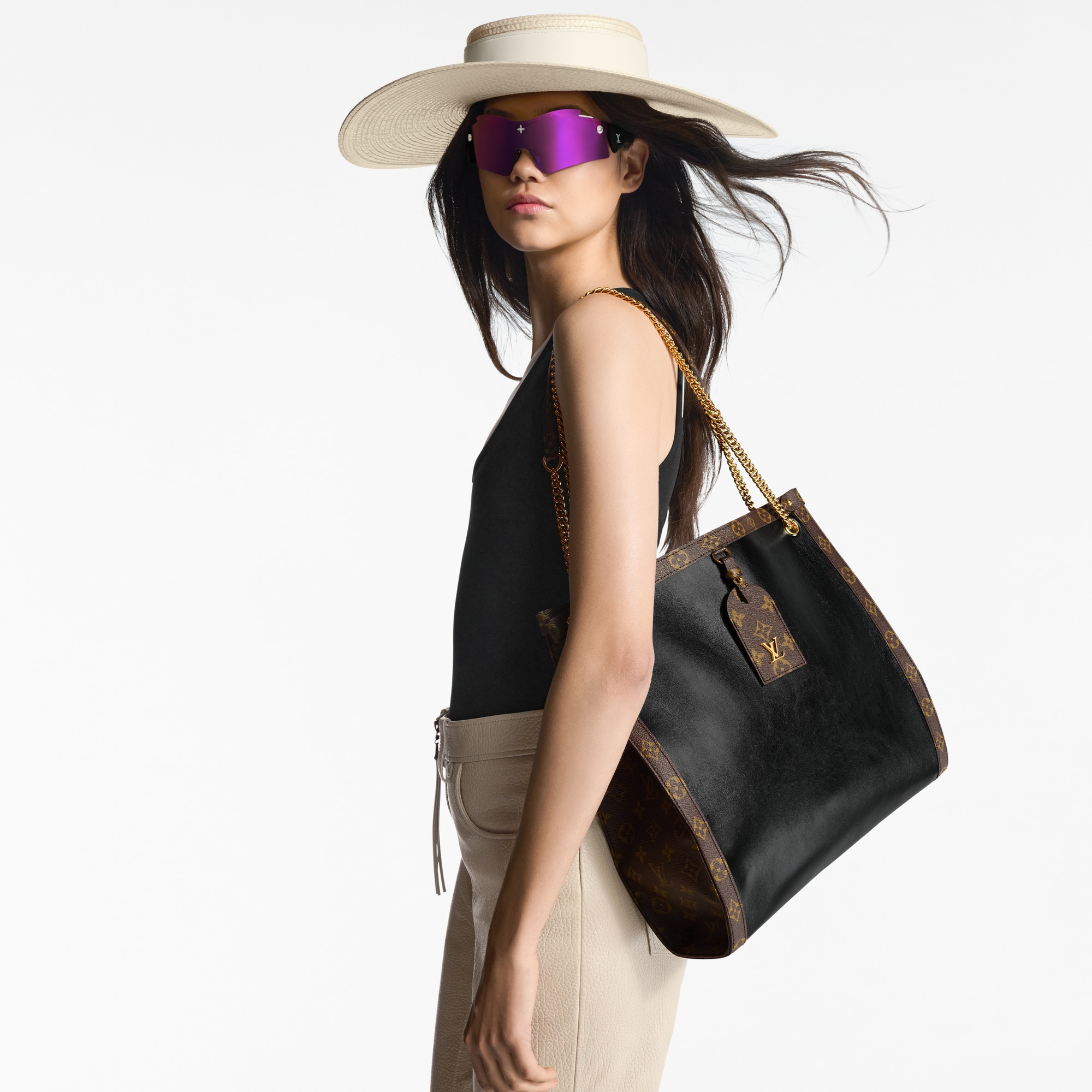 LV 바이브 핸드백 핸드백 전체 보기 노바 MM | 루이비통 공식 온라인 스토어® (크게 보기)