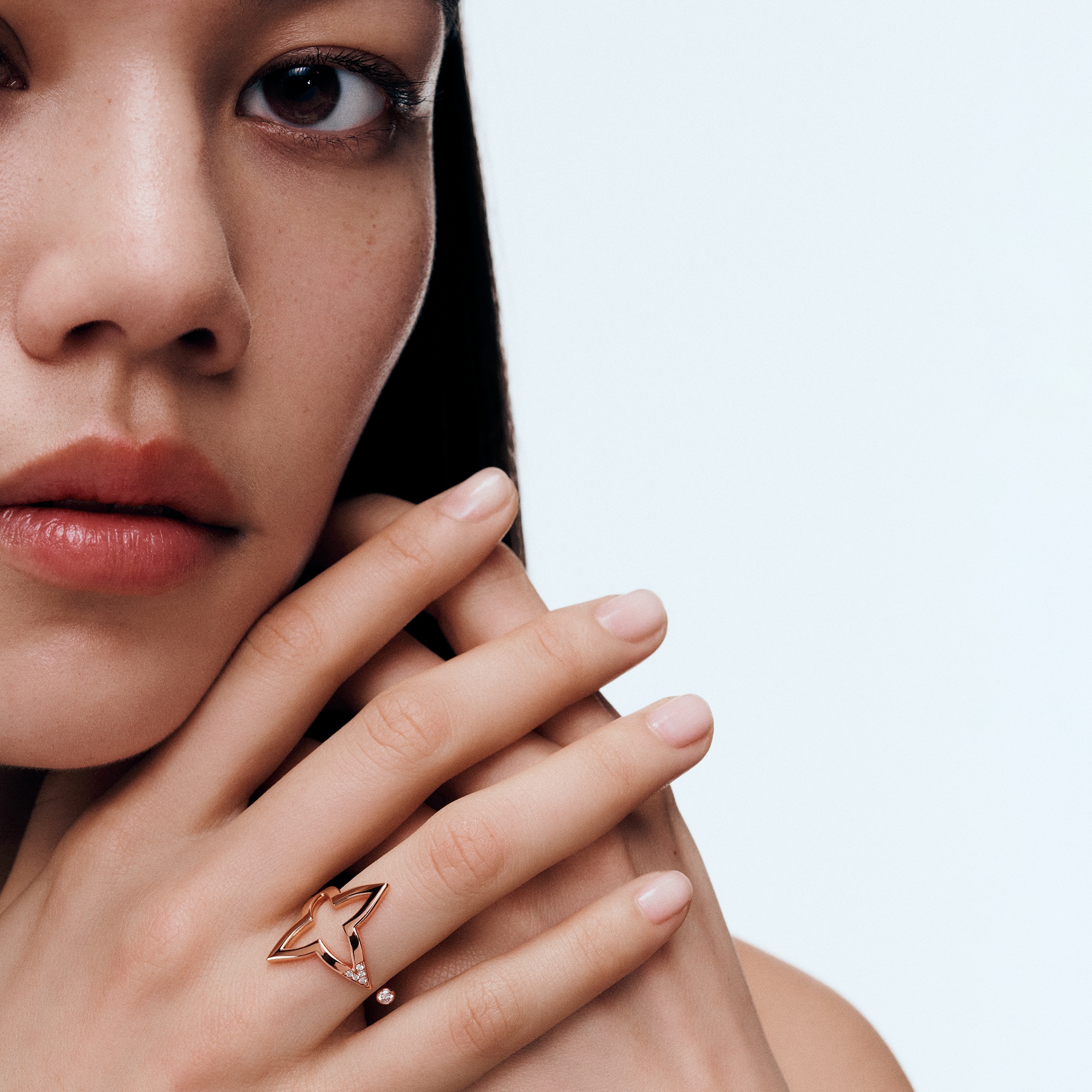  카테고리 반지 옹브레 블라썸 오픈 반지, 핑크 골드와 다이아몬드 | 루이비통 공식 온라인 스토어® (크게 보기)