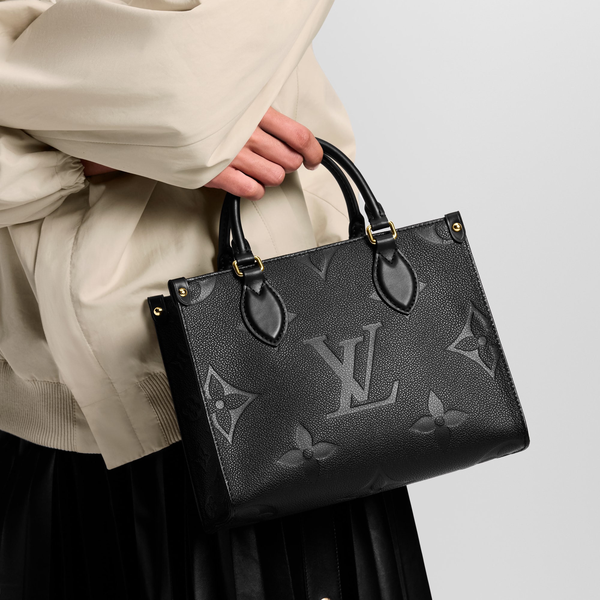 모노그램 앙프렝뜨 핸드백 핸드백 전체 보기 온더고 PM (OnTheGo PM) | 루이비통 공식 온라인 스토어® (크게 보기)