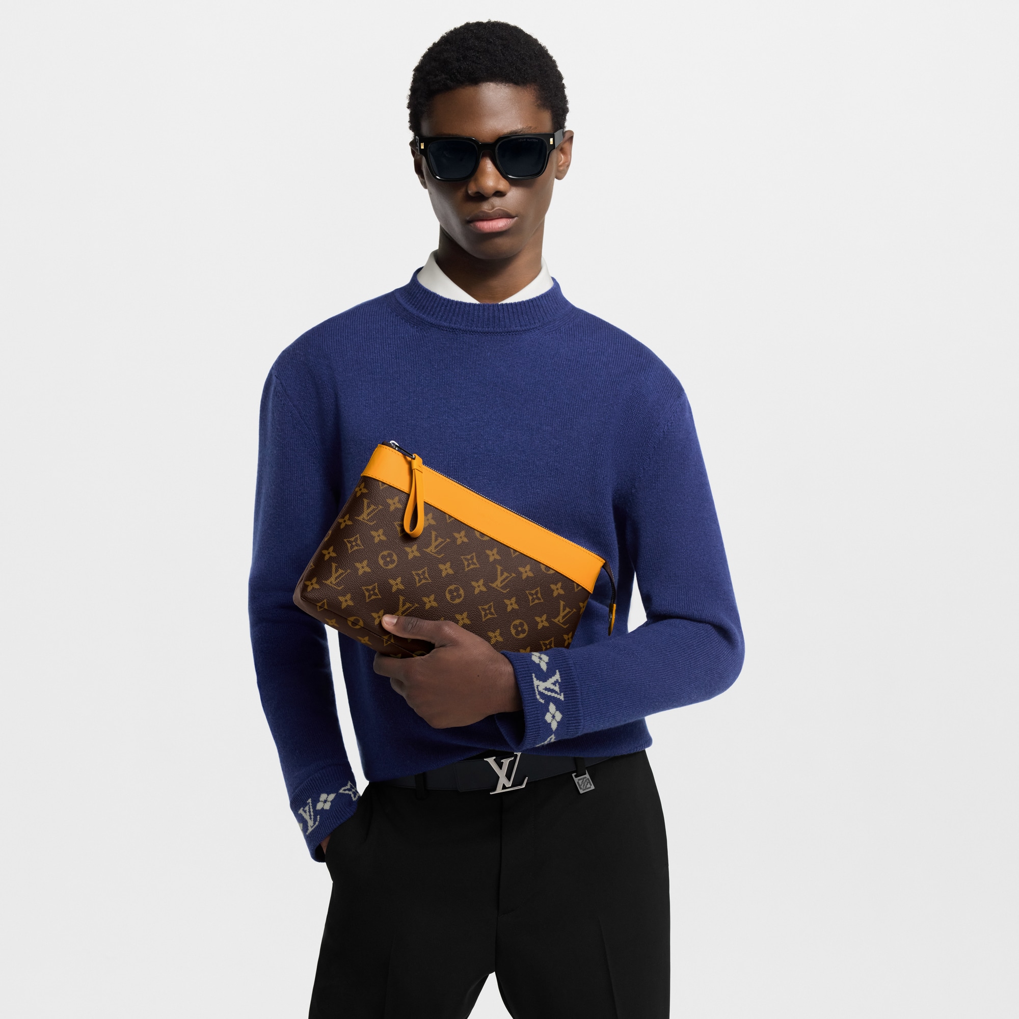 모노그램 마카사르 남성선물 } 포쉐트 보야주 수플 | 루이비통 공식 온라인 스토어® (크게 보기)