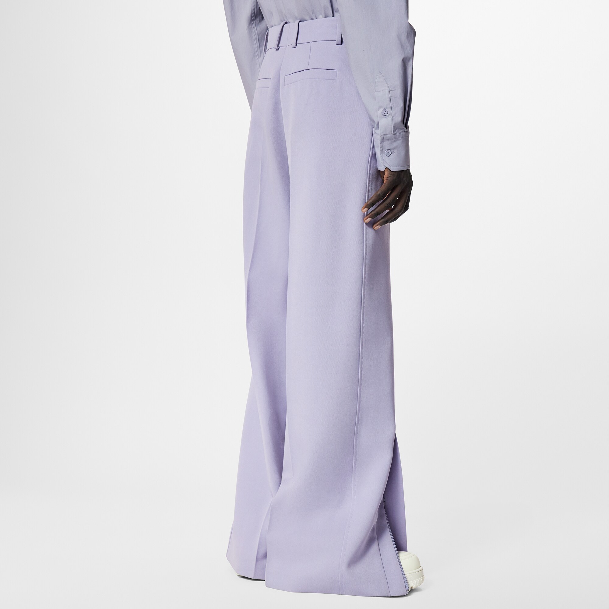  의류 의류 전체 보기 릴랙스드 테일러드 팬츠 | 루이비통 공식 온라인 스토어® (크게 보기)