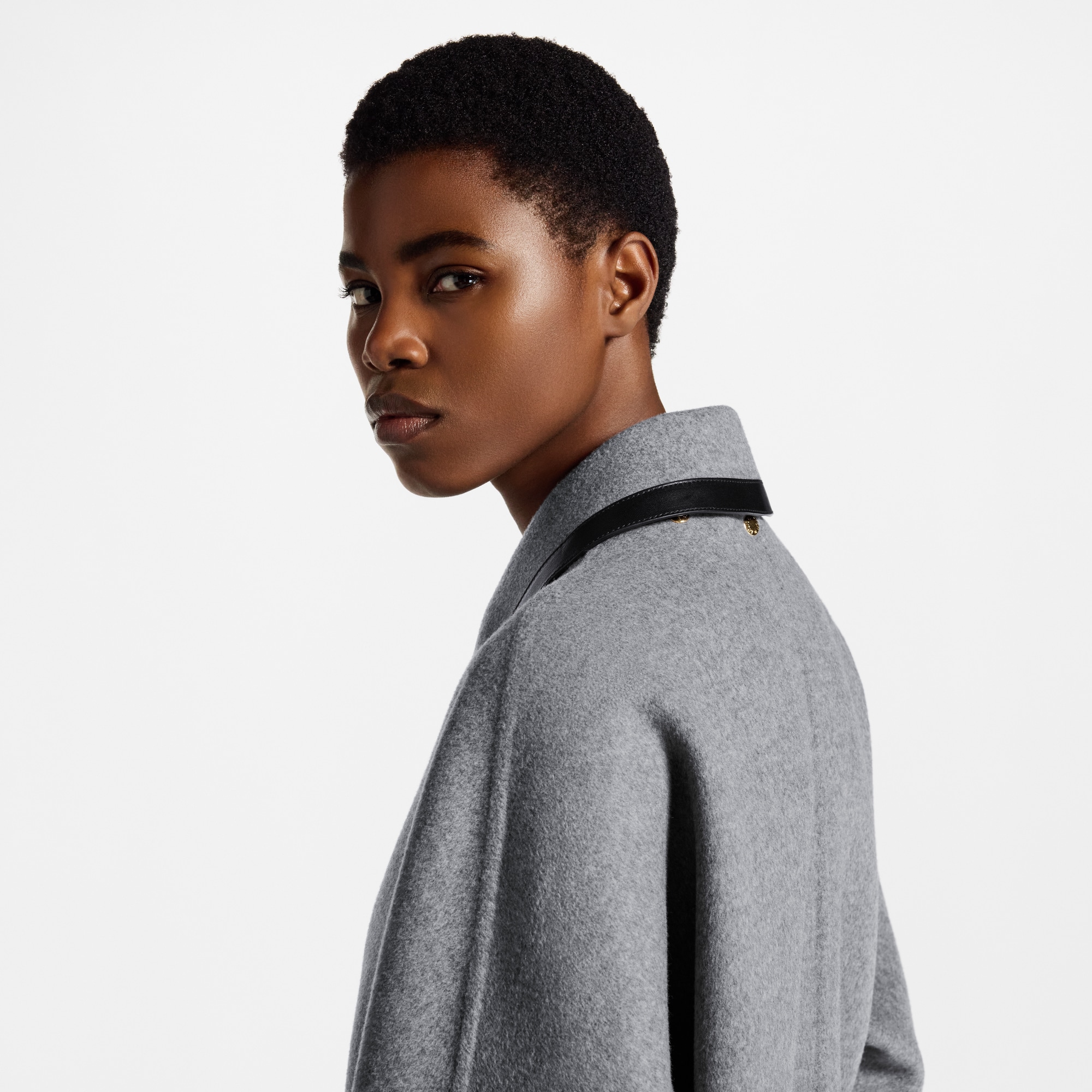  의류 코트 & 재킷 리무버블 칼라 더블 페이스 코트 | 루이비통 공식 온라인 스토어® (크게 보기)