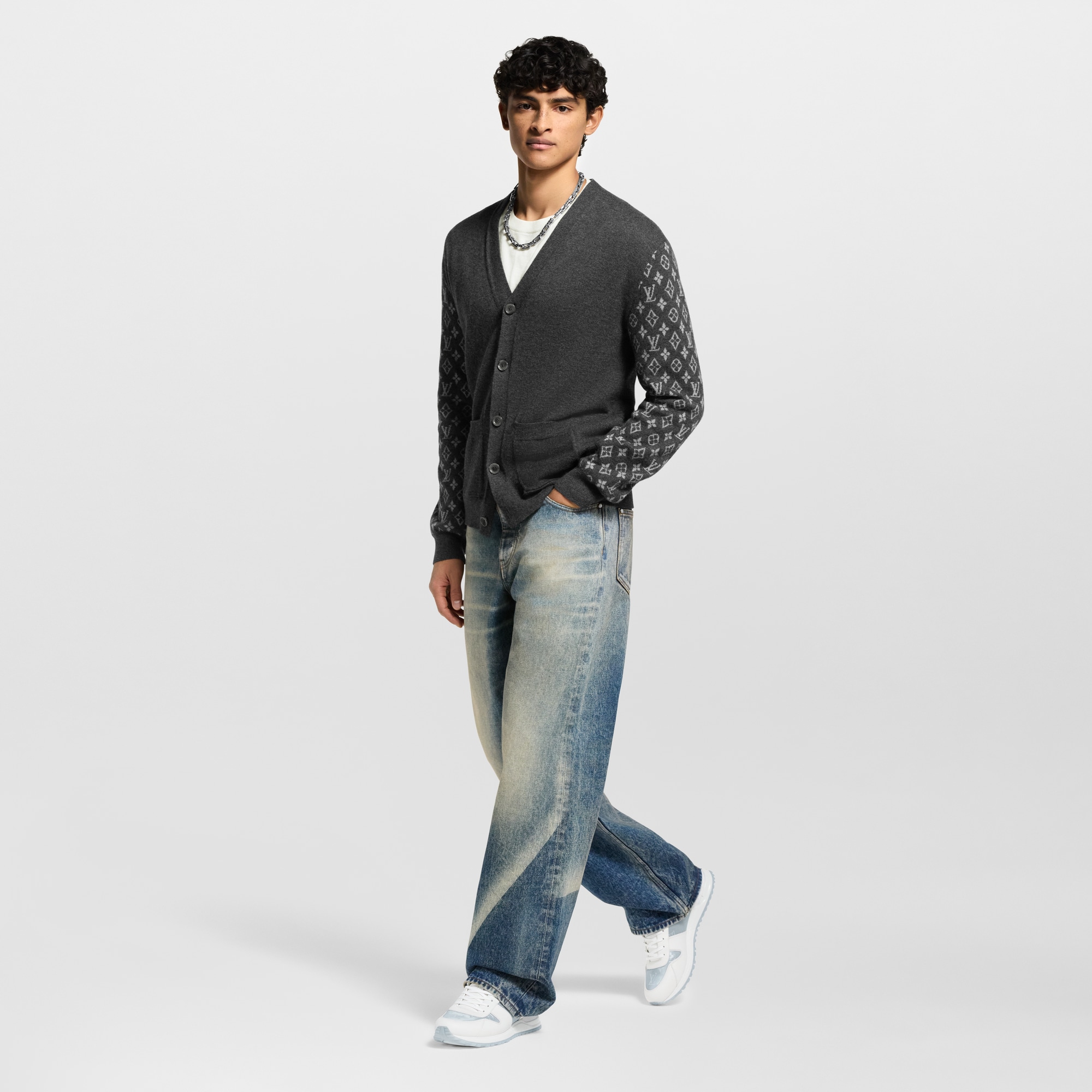  슈즈 슈즈 전체 보기 런 어웨이 스니커즈 | 루이비통 공식 온라인 스토어® (크게 보기)