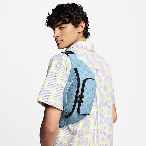 모노그램 섀도우 여성 가방 신제품 러시 범백 | 루이비통 공식 온라인 스토어® (크게 보기)