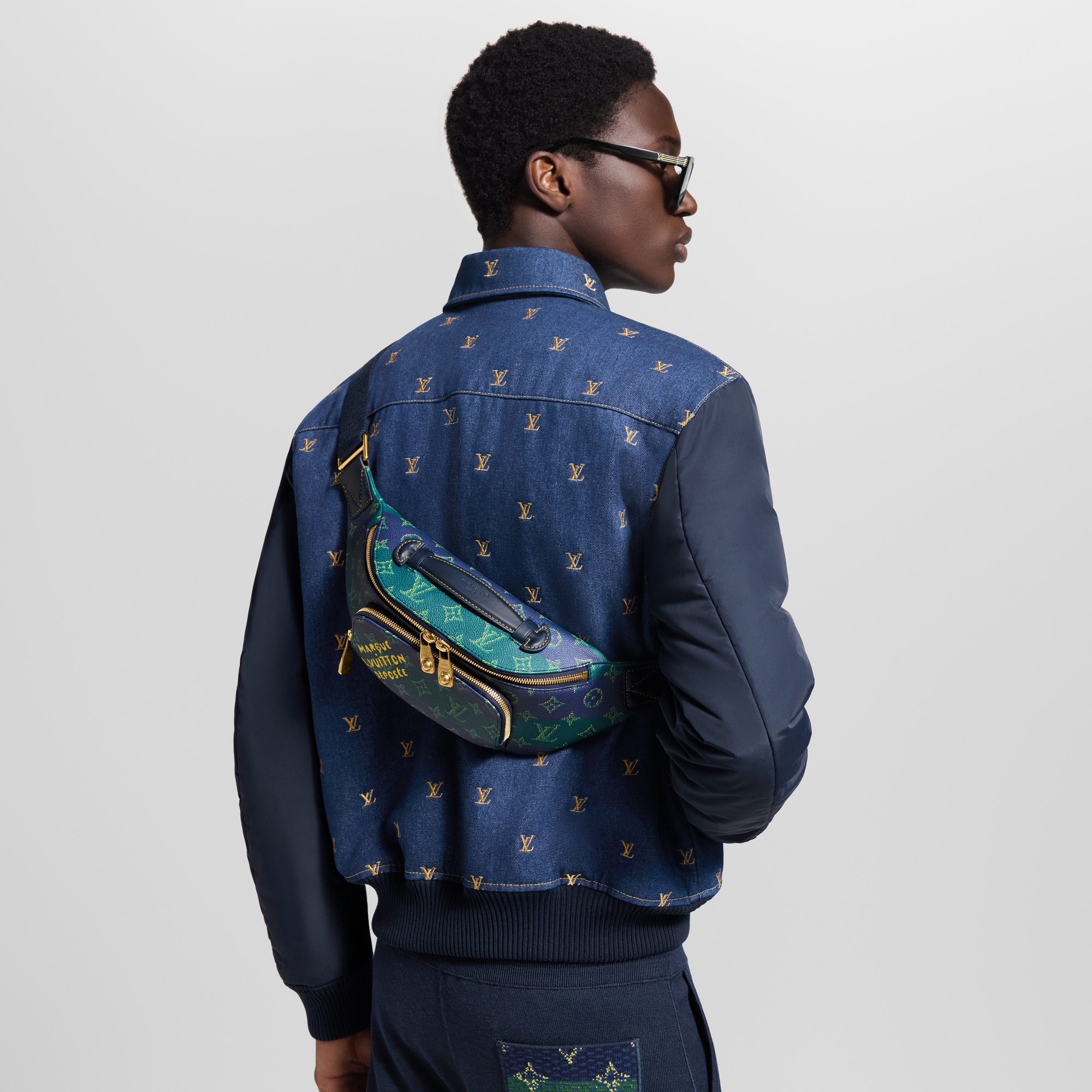 monogram_other 남성 가방 신제품 러시 범백 | 루이비통 공식 온라인 스토어® (크게 보기)