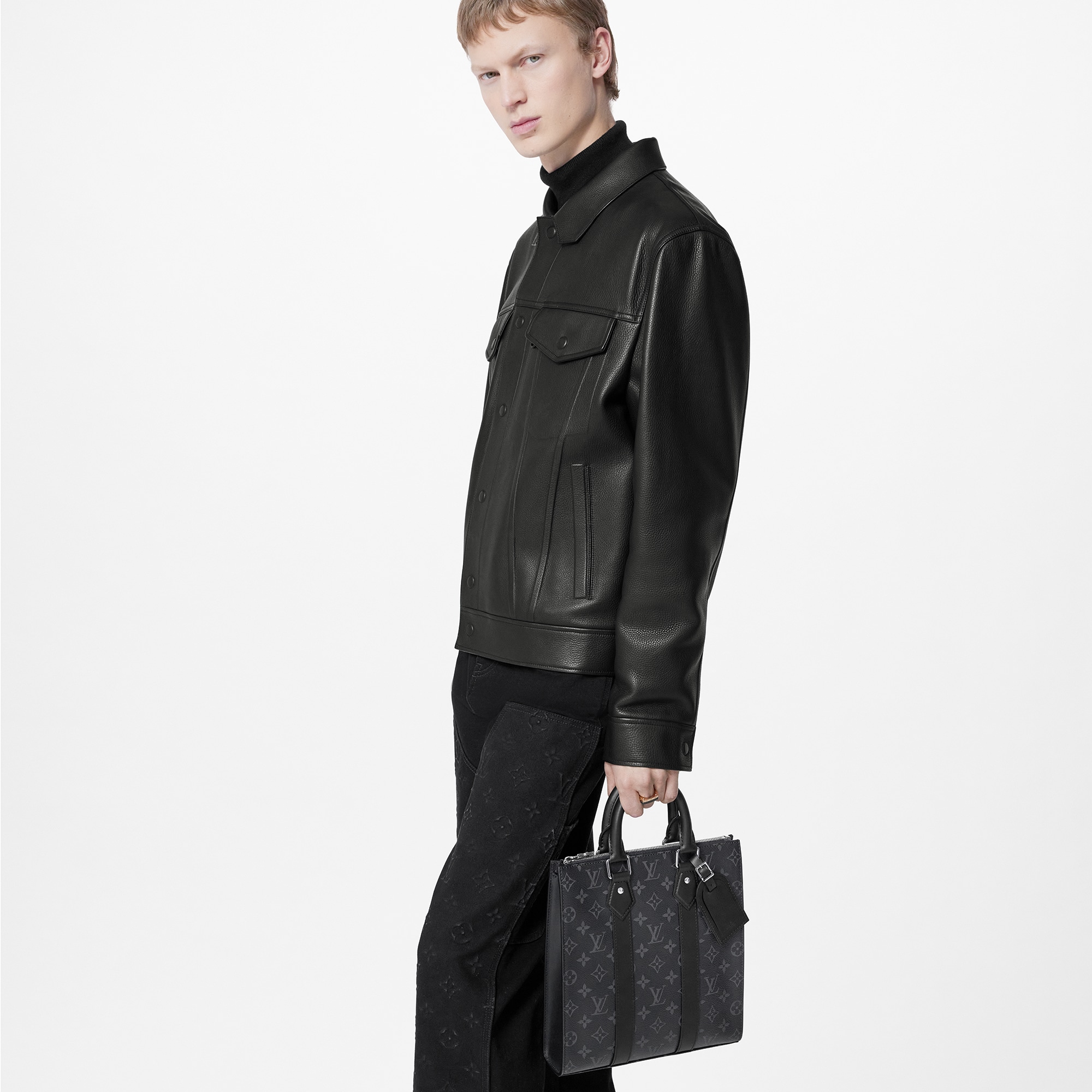 모노그램 이클립스 가방 가방 전체 보기 삭 플라 크로스 | 루이비통 공식 온라인 스토어® (크게 보기)