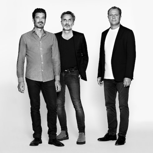 홈 & 아트 오브 다이닝 가구 서펜타인 테이블 GM - 아뜰리에 오이 | 루이비통 공식 온라인 스토어®