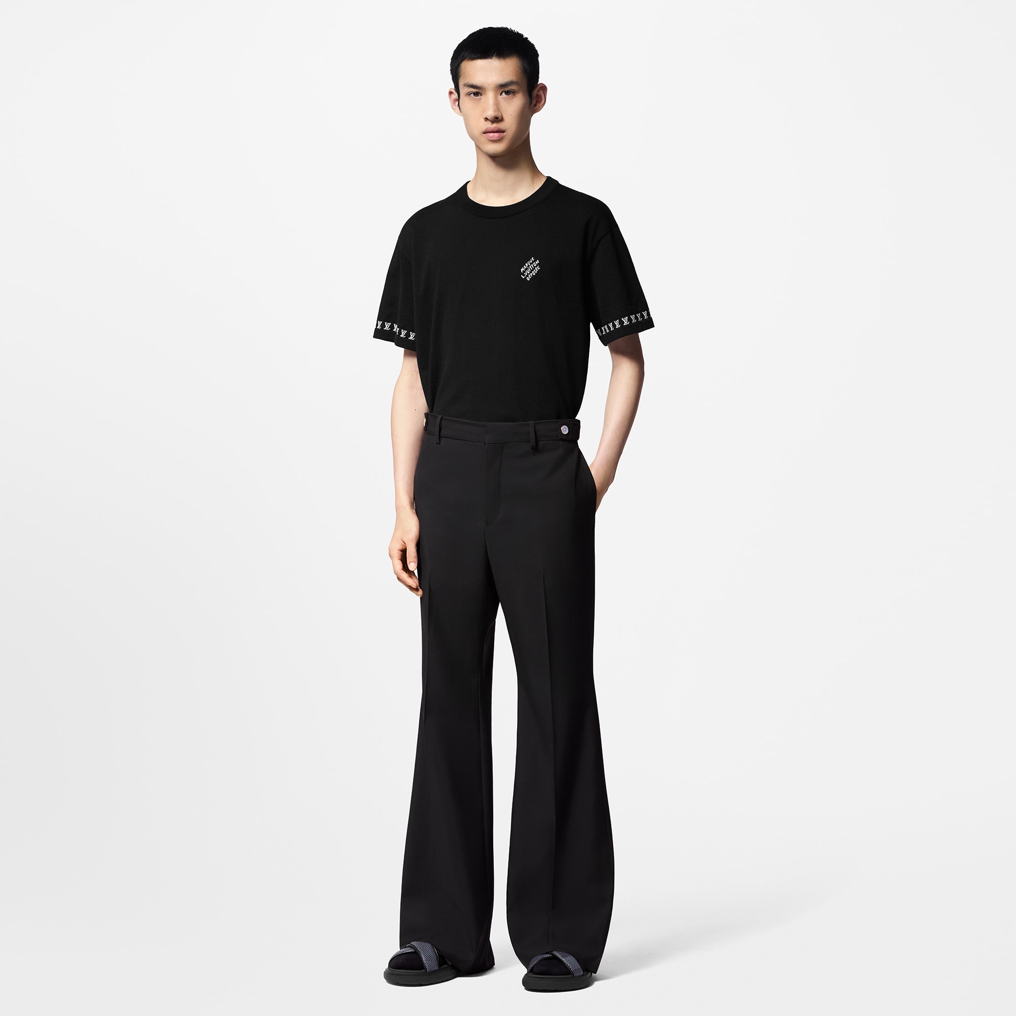  의류 니트 & 스웨트 셔츠 쇼트 슬리브드 코튼 크루넥 | 루이비통 공식 온라인 스토어® (크게 보기)