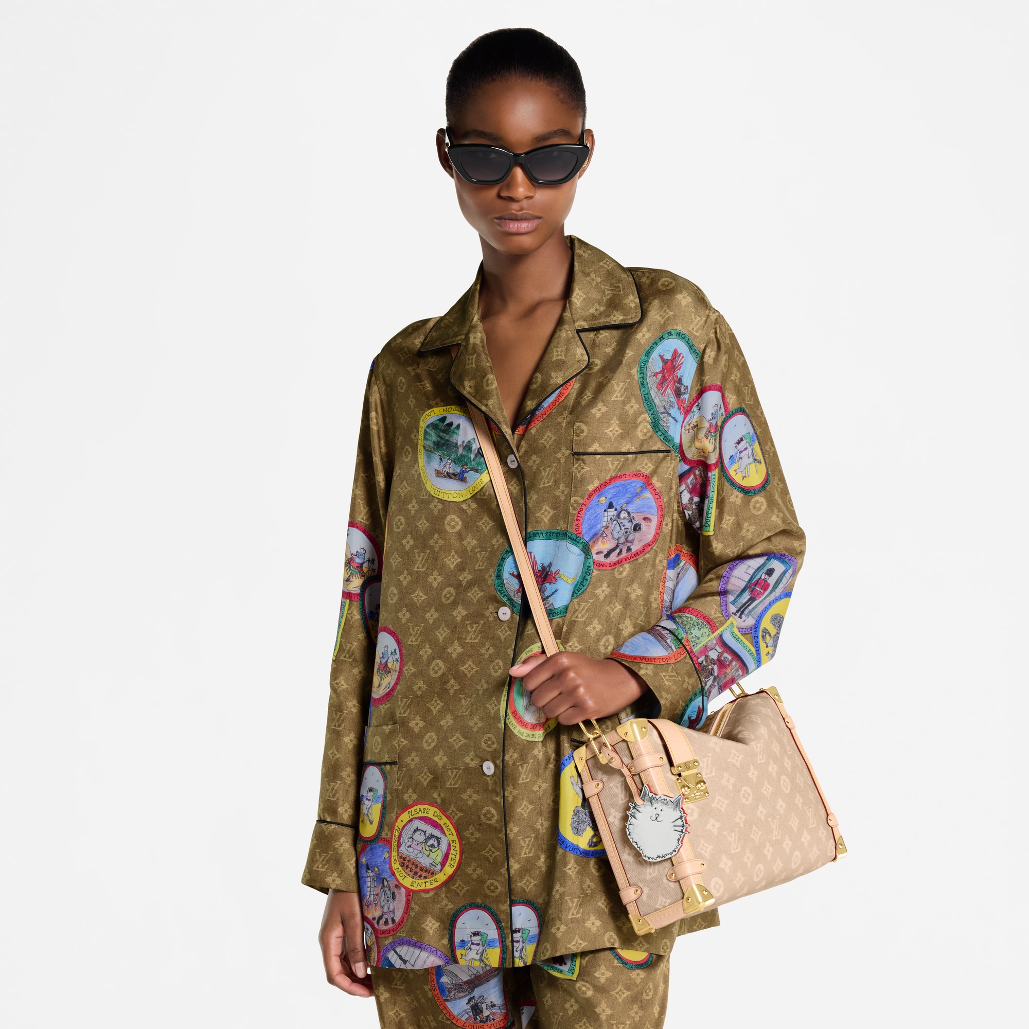 기타 모노그램 캔버스 여성 가방 LV 아이콘 사이드 트렁크 GM (Side Trunk GM) | 루이비통 공식 온라인 스토어® (크게 보기)