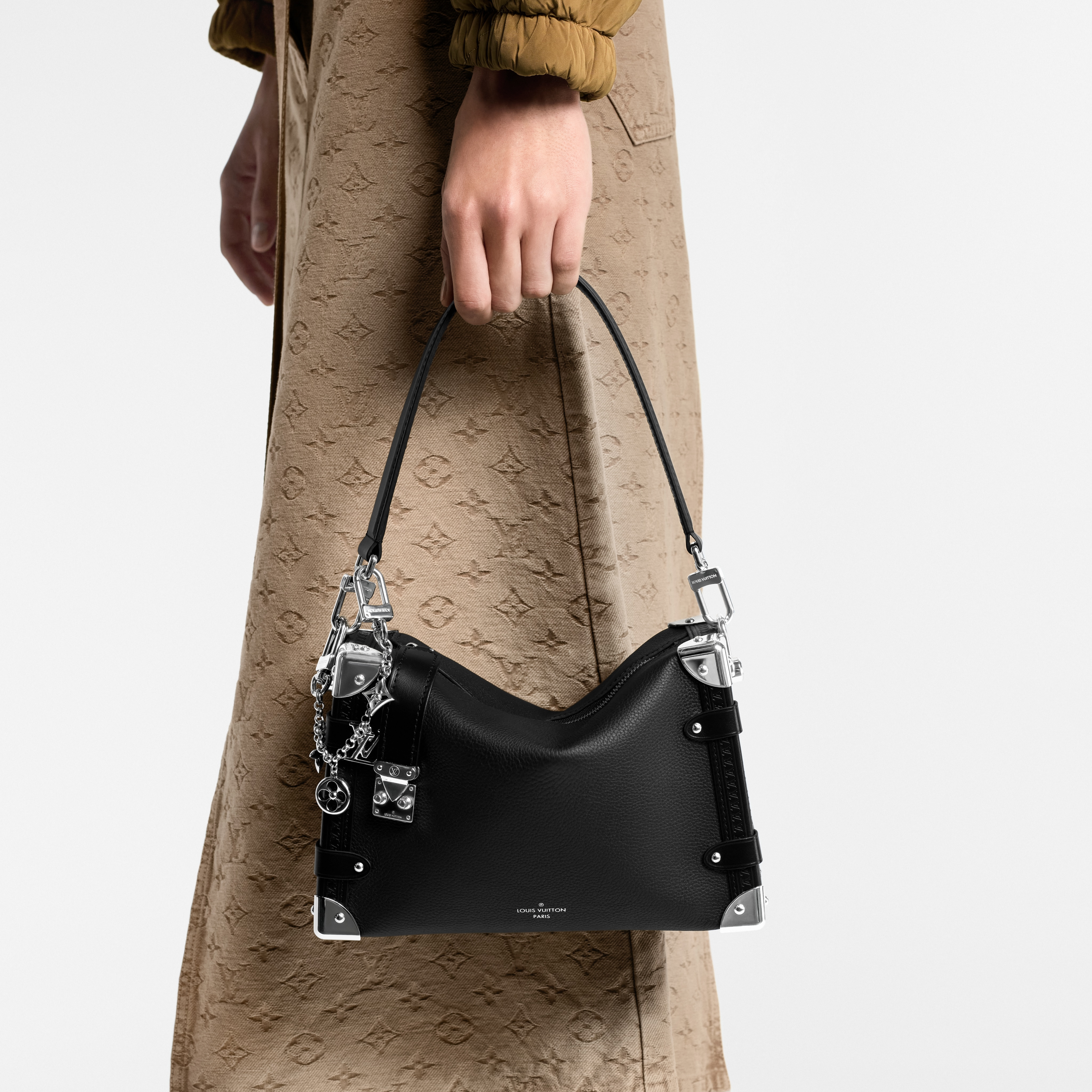 패션 레더 여성 가방 LV 아이콘 사이드 트렁크 MM | 루이비통 공식 온라인 스토어® (크게 보기)