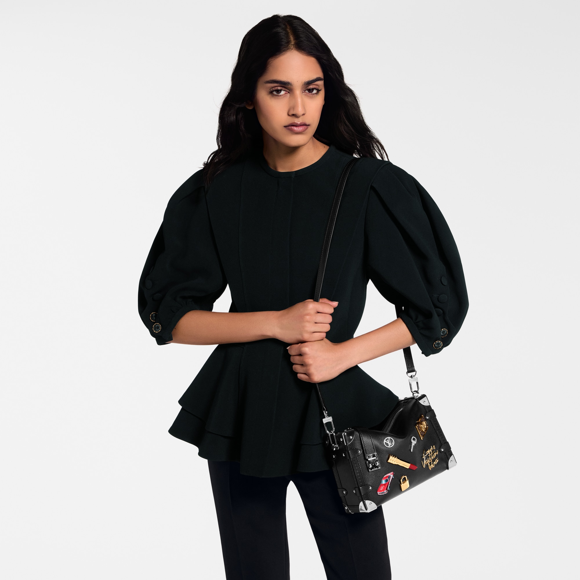 패션 레더 여성 가방 LV 아이콘 사이드 트렁크 MM (Side Trunk MM) | 루이비통 공식 온라인 스토어® (크게 보기)