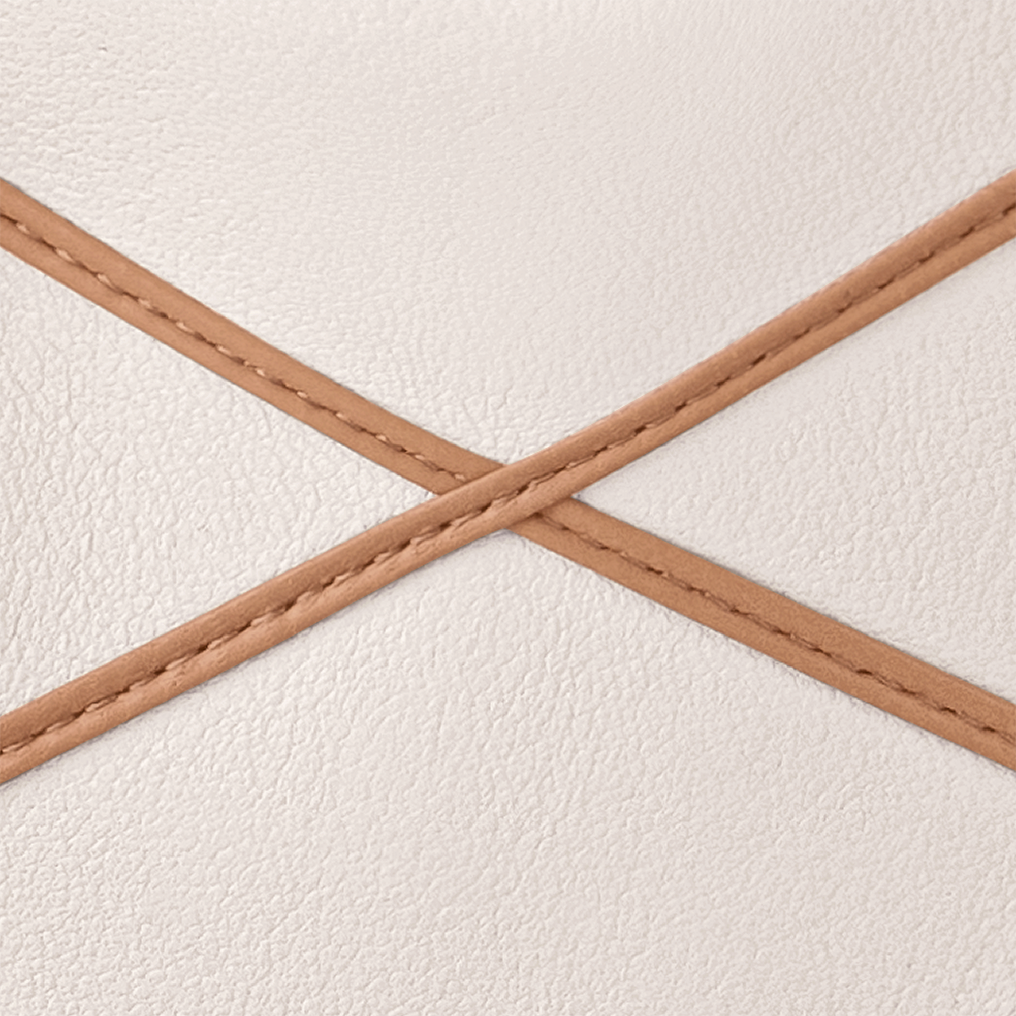 말타쥬 핸드백 All Collections 사이드 트렁크 PM | 루이비통 공식 온라인 스토어® (크게 보기)