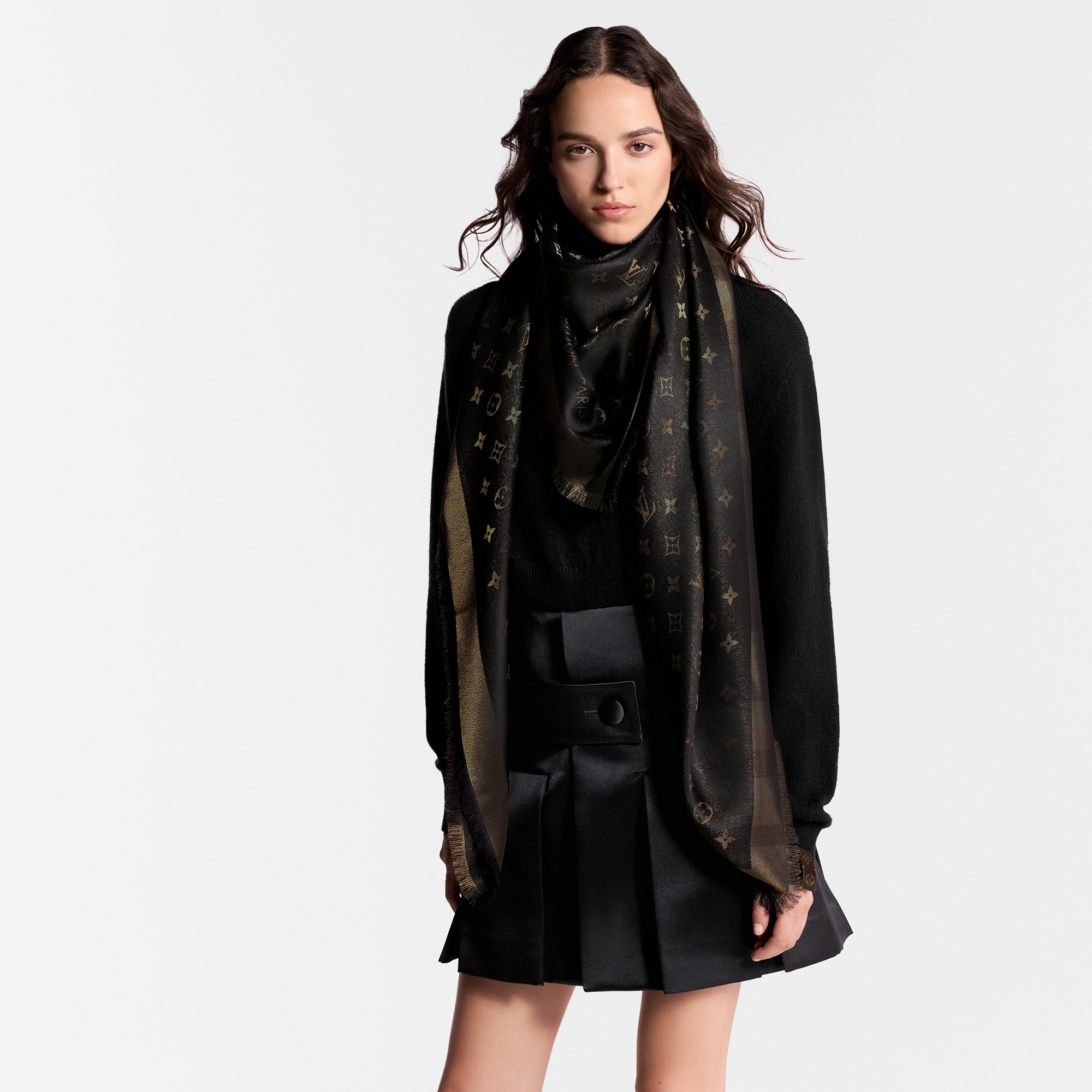 S00 액세서리 숄 & 스툴 쏘 샤인 모노그램 숄 | 루이비통 공식 온라인 스토어® (크게 보기)