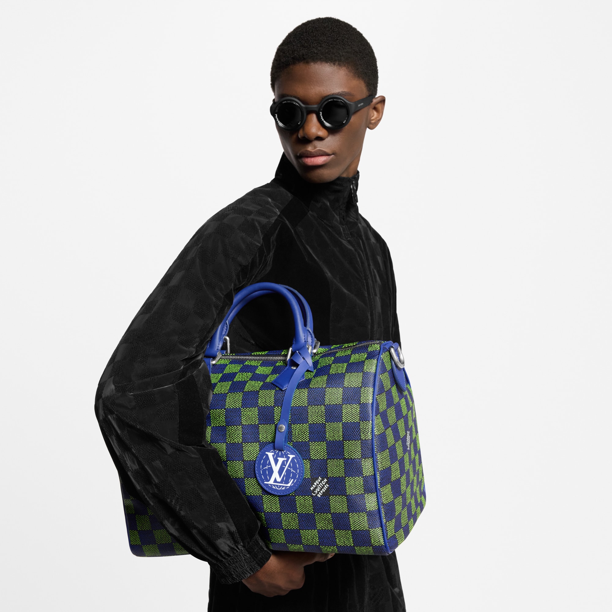 D15 남성 가방 신제품 스피디 40 반둘리에 | 루이비통 공식 온라인 스토어® (크게 보기)