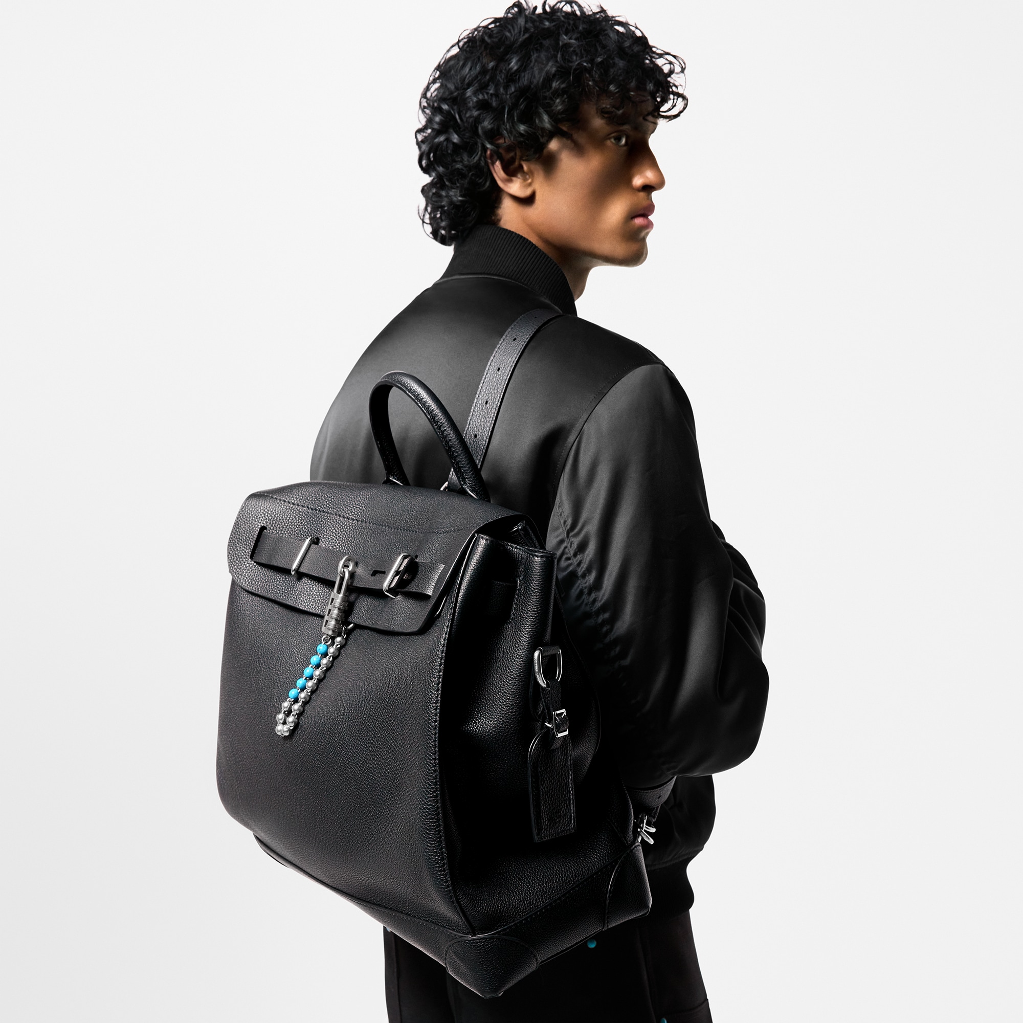 기타 가죽 가방 All Collections 스티머 40 | 루이비통 공식 온라인 스토어® (크게 보기)