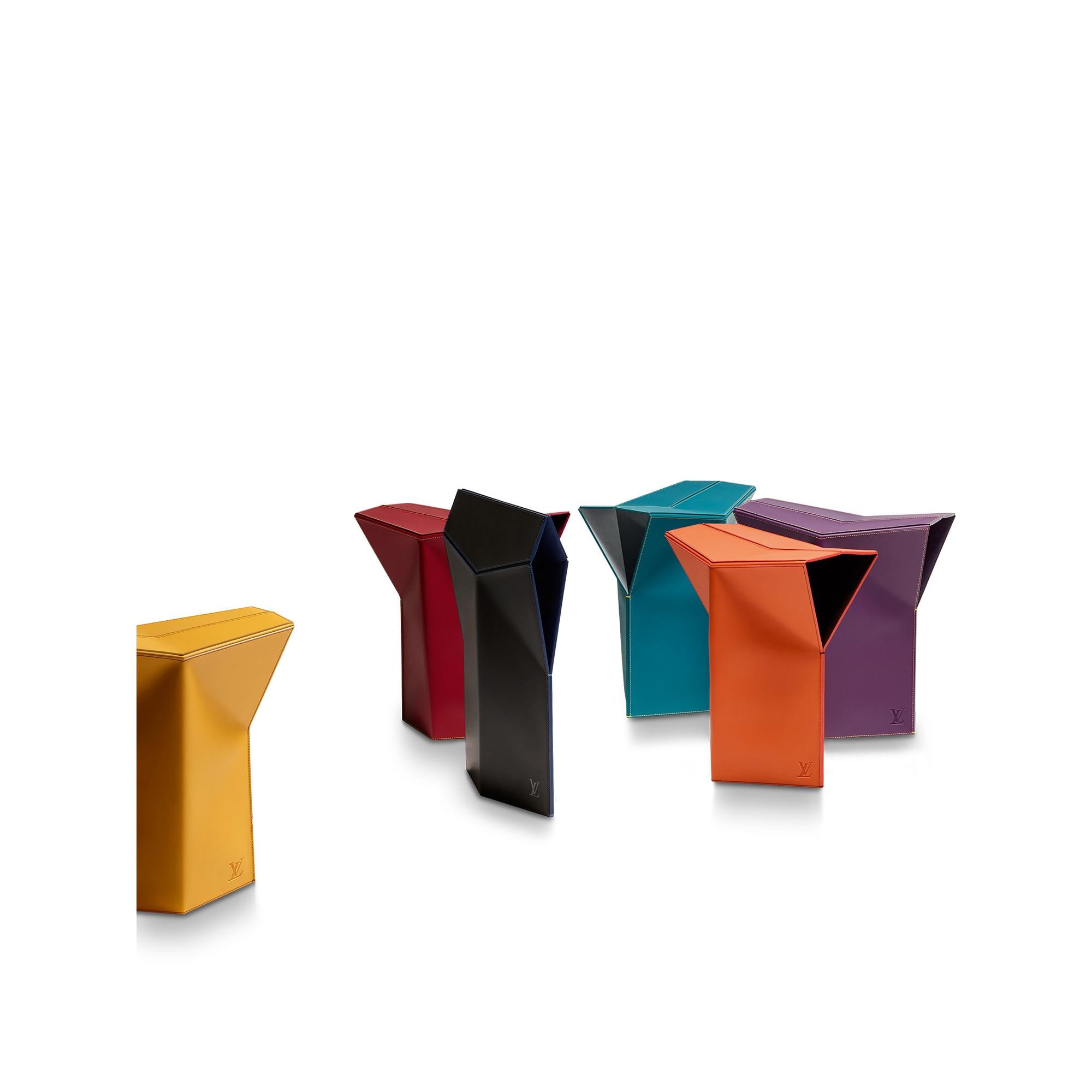  홈 & 아트 오브 다이닝 가구 스툴 - 아뜰리에 오이 | 루이비통 공식 온라인 스토어® (크게 보기)