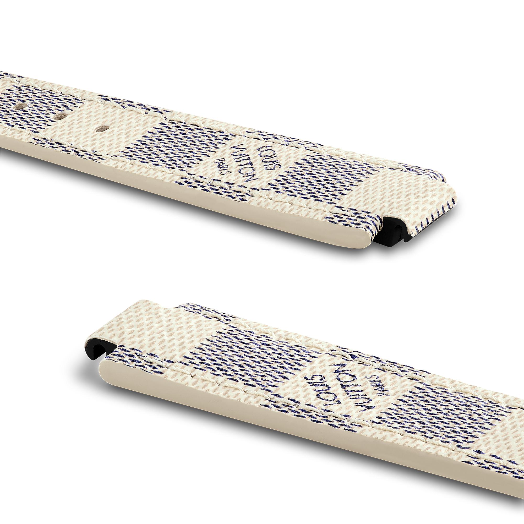  주얼리 My LV 땅부르 땅부르 다미에 아주르 (Tambour Damier Azur) 캔버스 스트랩 | 루이비통 공식 온라인 스토어® (크게 보기)