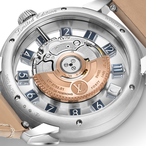워치 전체 보기 } 땅부르 타이코 스핀 타임 에어 플라잉 투르비용 (Tambour Taiko Spin Time Air Flying Tourbillon), 오토매틱, 42.5mm, 화이트 골드 | 루이비통 공식 온라인 스토어® (크게 보기)