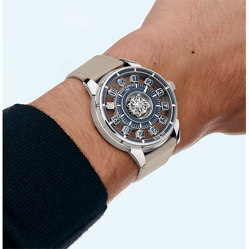 워치 전체 보기 } 땅부르 타이코 스핀 타임 에어 플라잉 투르비용 (Tambour Taiko Spin Time Air Flying Tourbillon), 오토매틱, 42.5mm, 화이트 골드 | 루이비통 공식 온라인 스토어® (크게 보기)