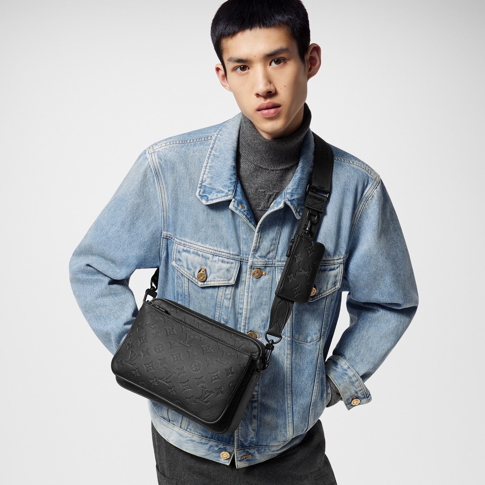 모노그램 섀도우 가방 All Collections 트리오 메신저 | 루이비통 공식 온라인 스토어® (크게 보기)