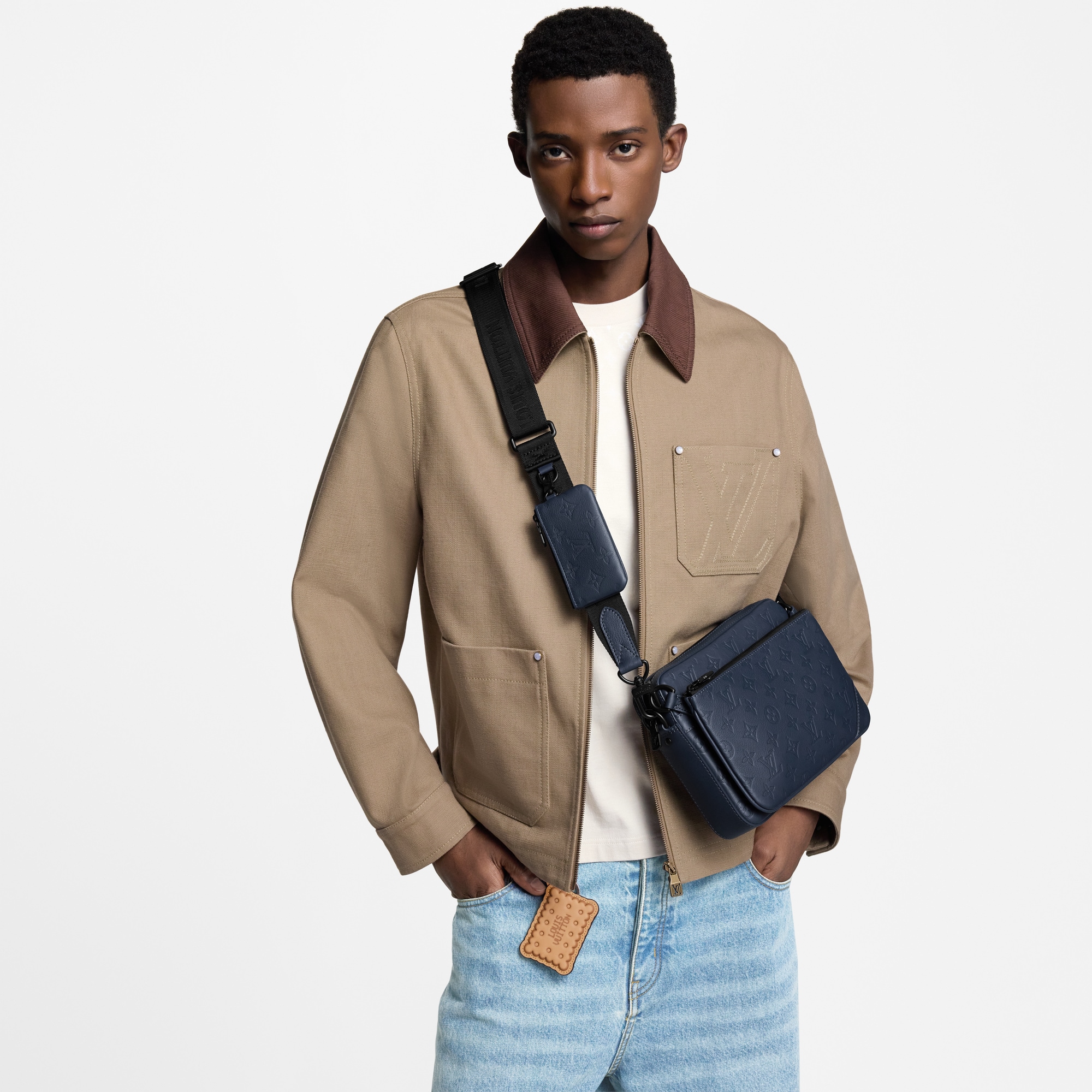 모노그램 섀도우 여성 가방 신제품 트리오 메신저 | 루이비통 공식 온라인 스토어® (크게 보기)