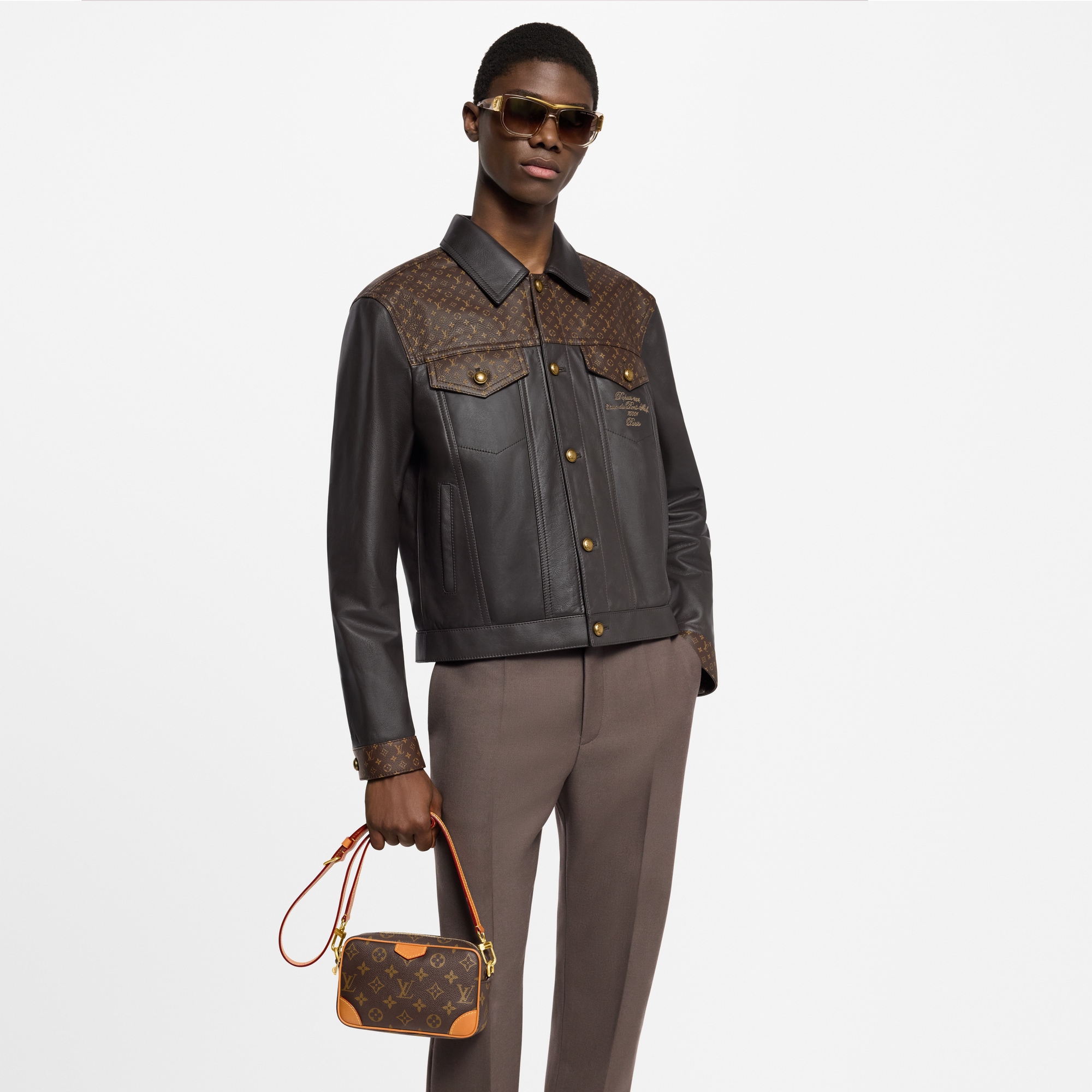 G69 남성 지갑 & 파우치 미니백 트로카데로 웨어러블 월릿 | 루이비통 공식 온라인 스토어® (크게 보기)