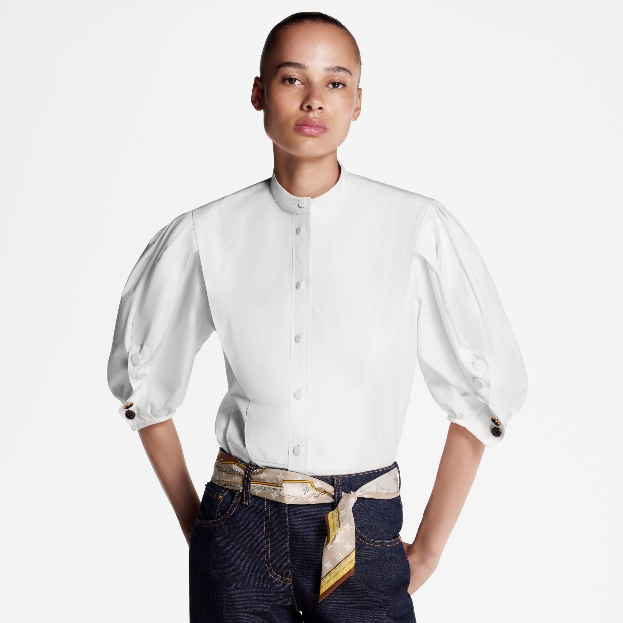 S00 액세서리 윈터 에센셜 얼티밋 모노그램 방도 | 루이비통 공식 온라인 스토어® (크게 보기)