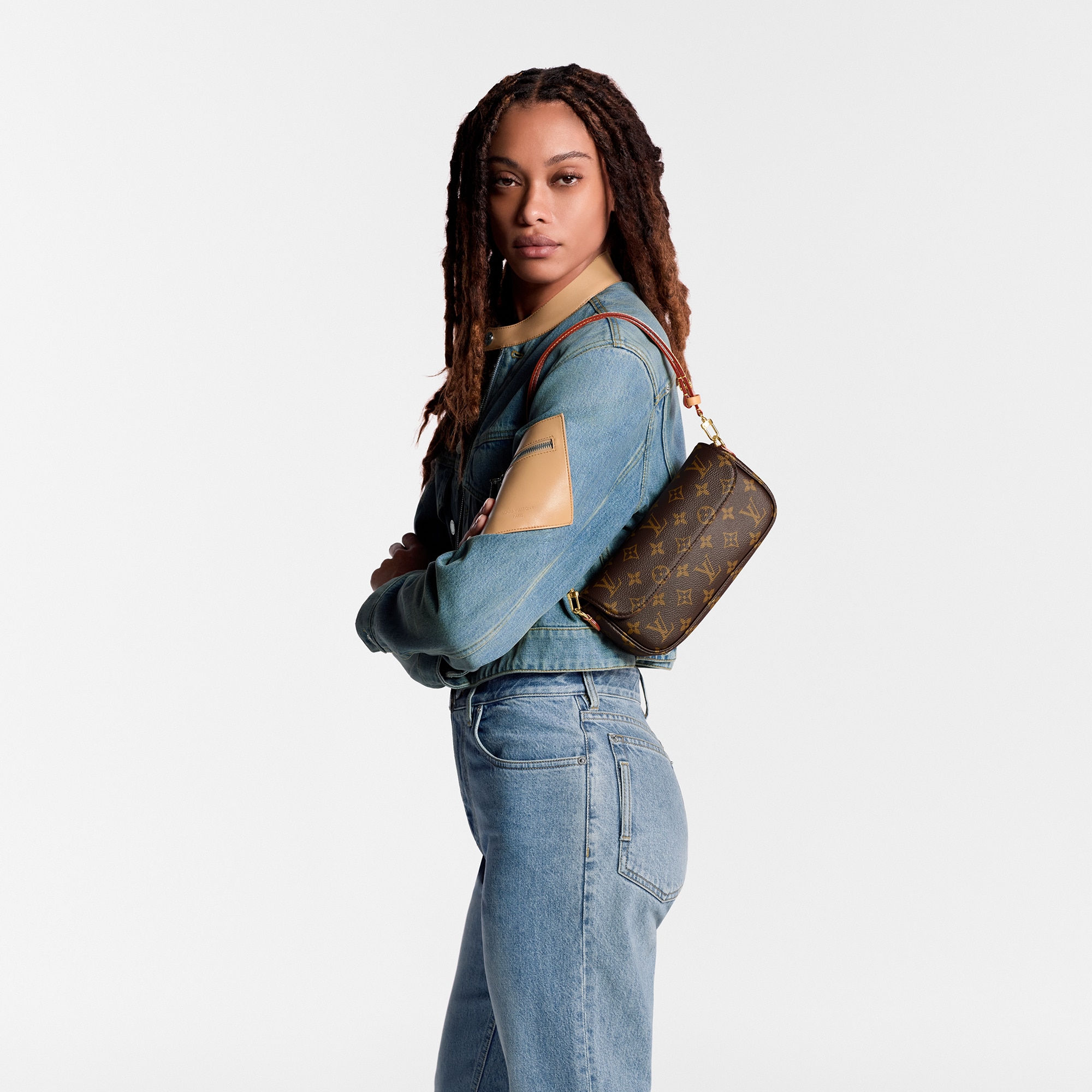 모노그램 핸드백 핸드백 전체 보기 월릿 온 체인 아이비 | 루이비통 공식 온라인 스토어® (크게 보기)