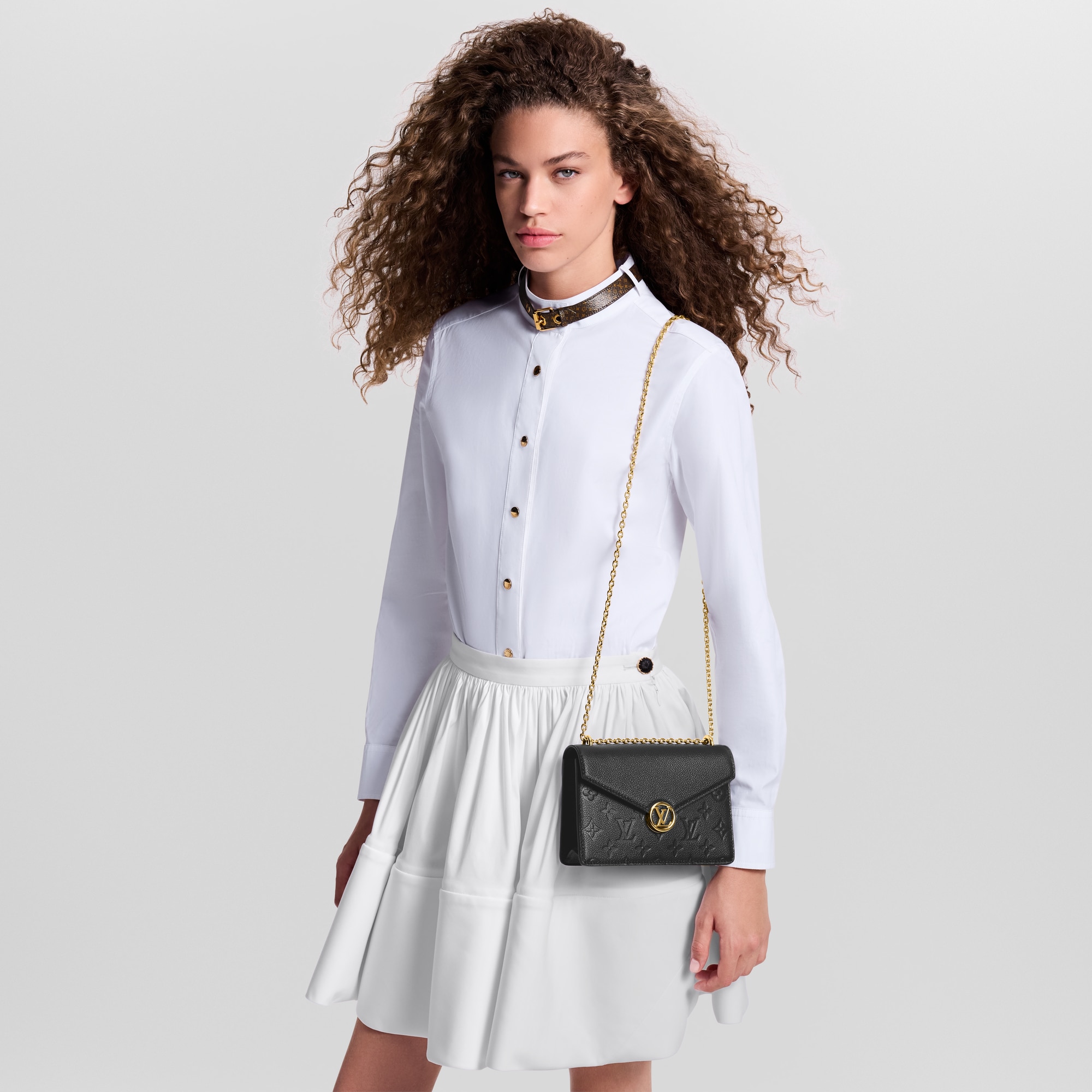 모노그램 앙프렝뜨 여성 지갑 & 미니백 미니백 월릿 온 체인 로지 | 루이비통 공식 온라인 스토어® (크게 보기)