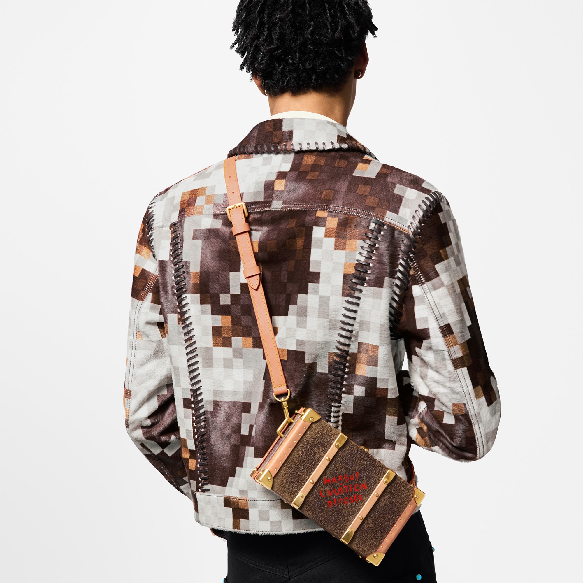 기타 모노그램 하드 사이드 시즈널 월릿 트렁크 모노그램 더스트 | 루이비통 공식 온라인 스토어® (크게 보기)