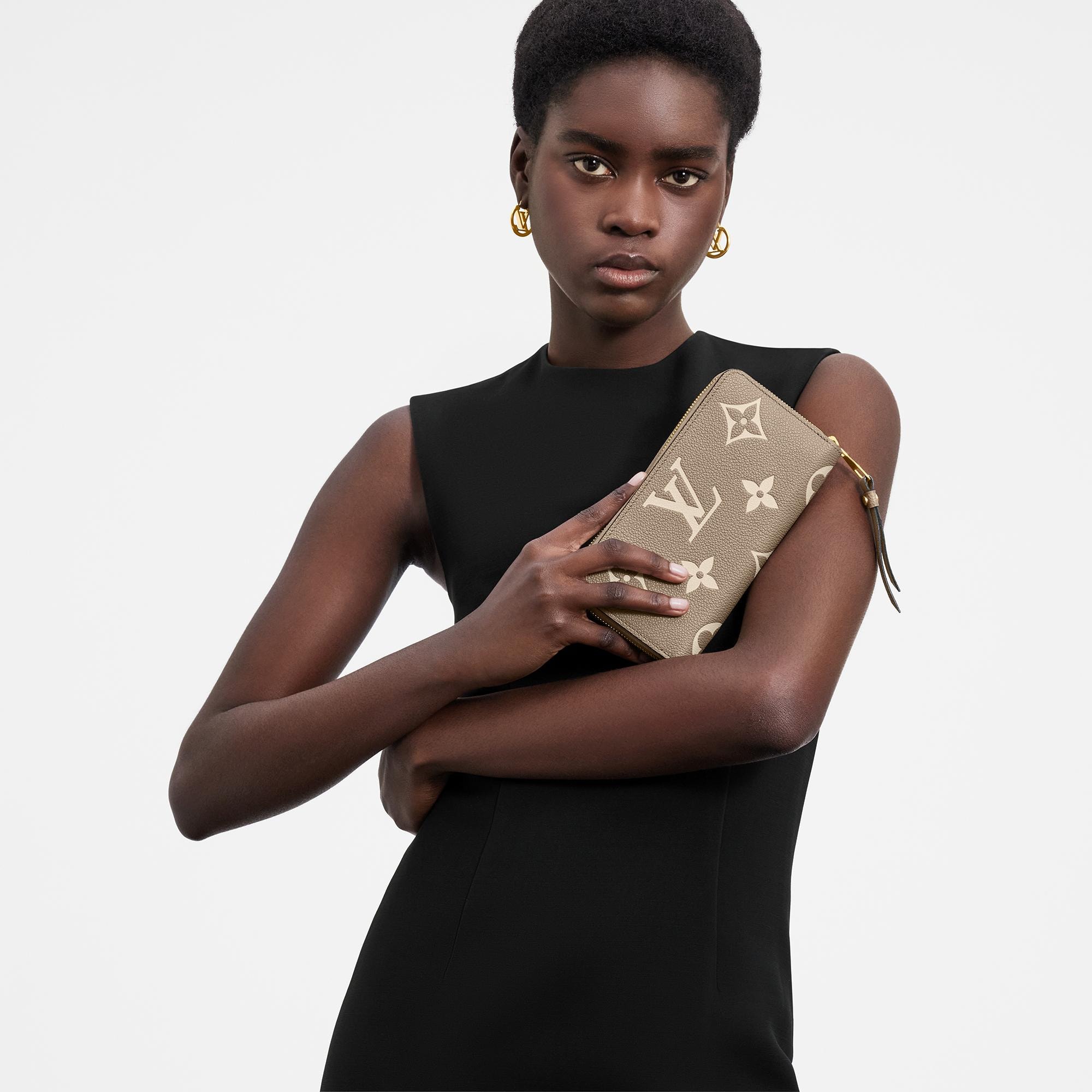 바이 컬러 모노그램 앙프렝뜨 가죽 여성 지갑 & 미니백 지갑 & 미니백 전체보기 지피 월릿 | 루이비통 공식 온라인 스토어® (크게 보기)